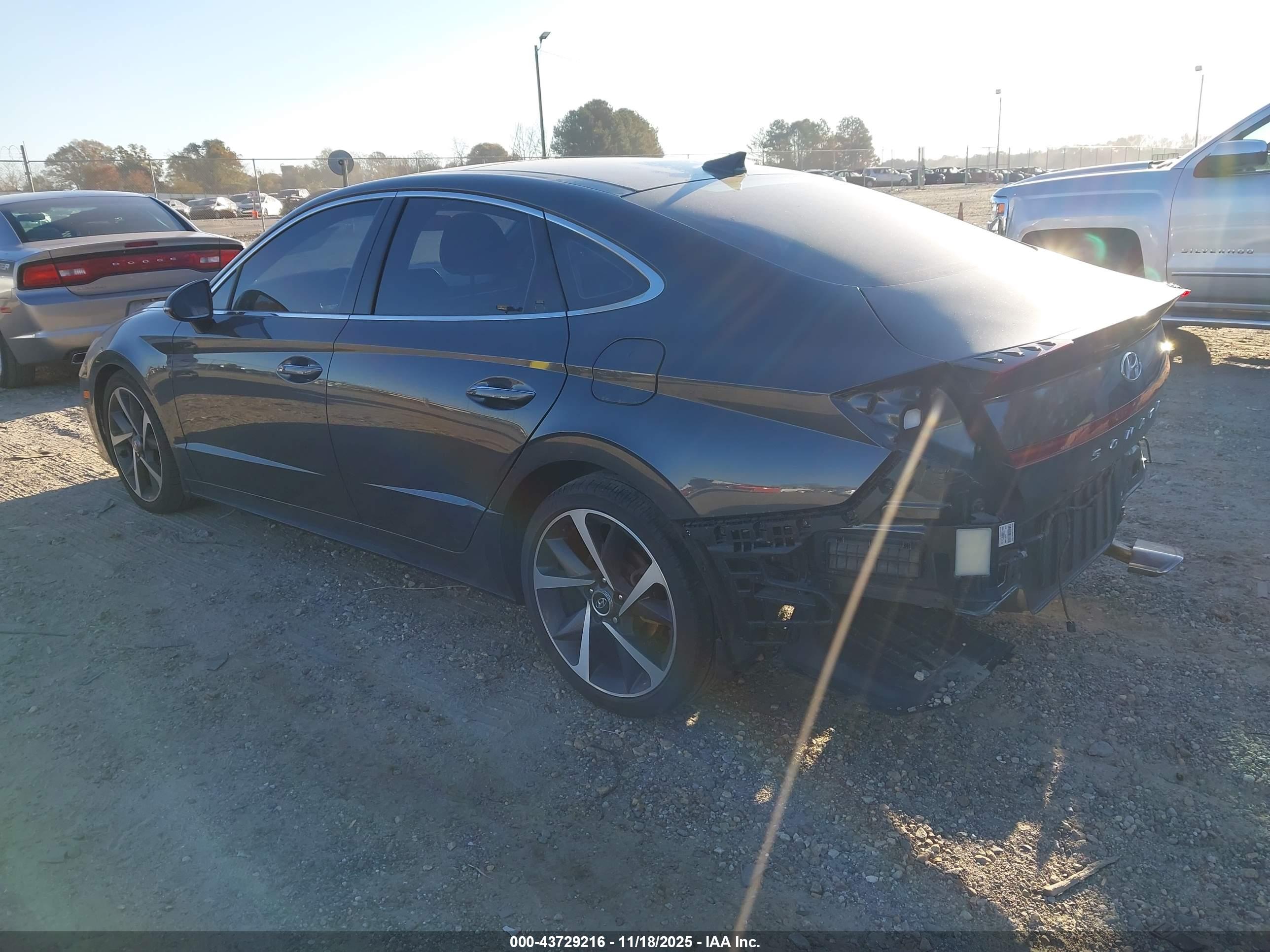 HYUNDAI SONATA image 3