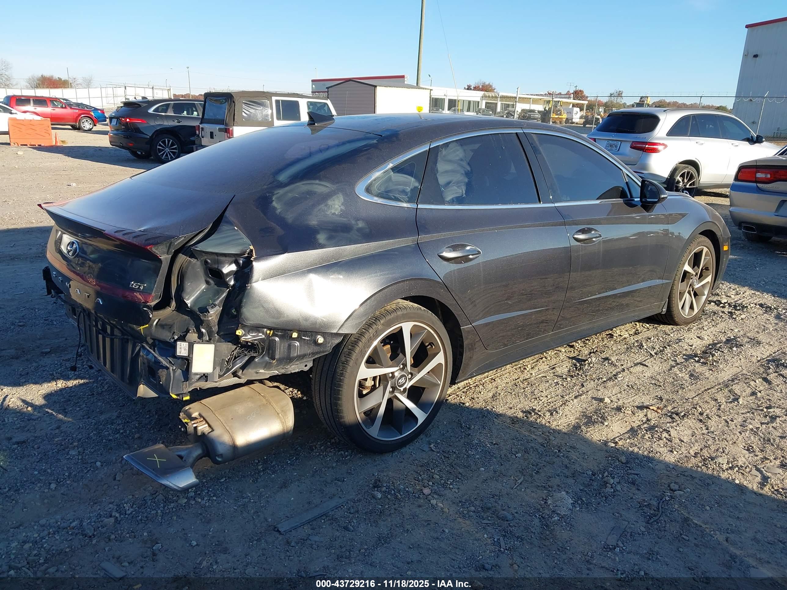 HYUNDAI SONATA image 4