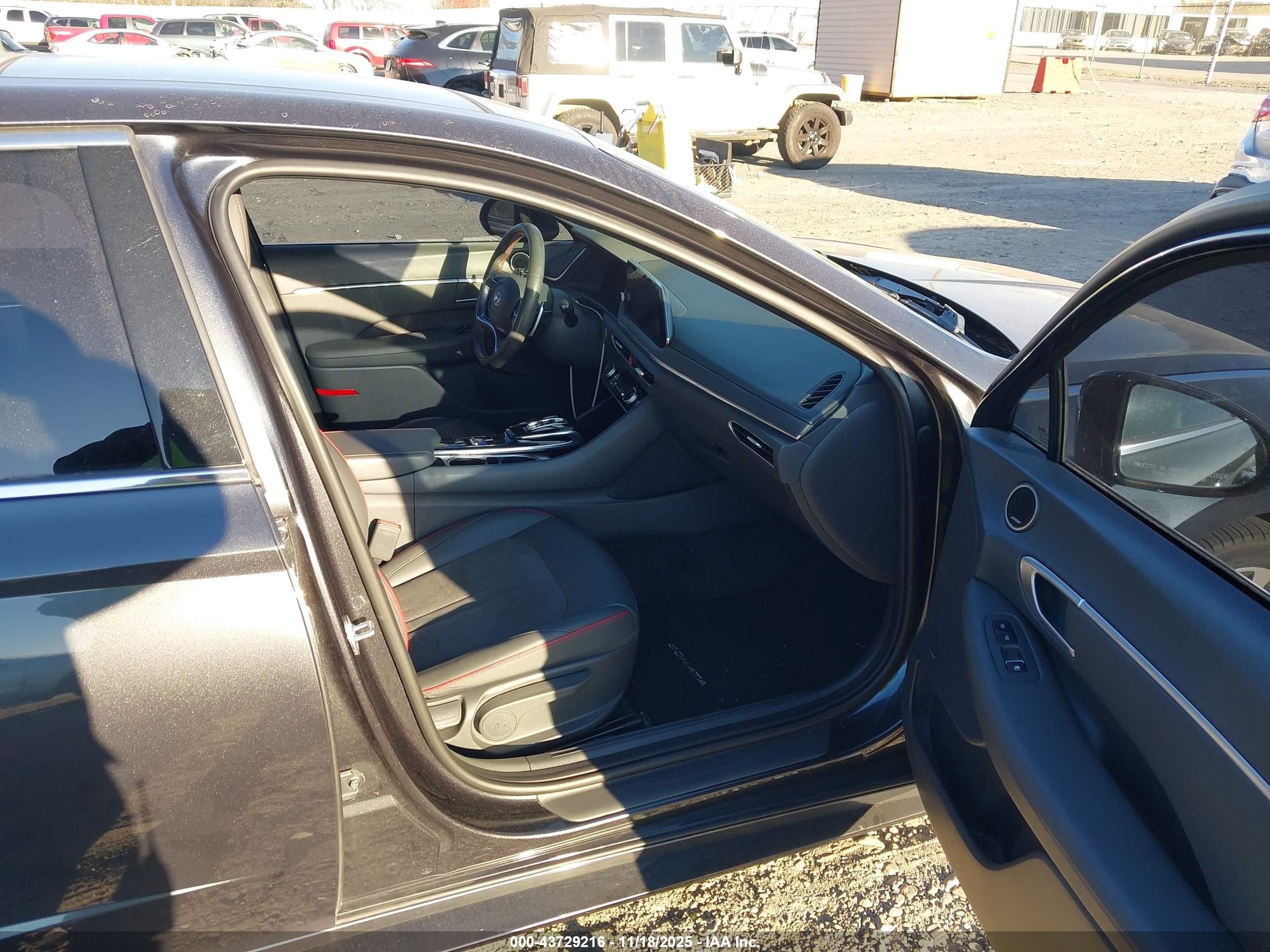 HYUNDAI SONATA image 5