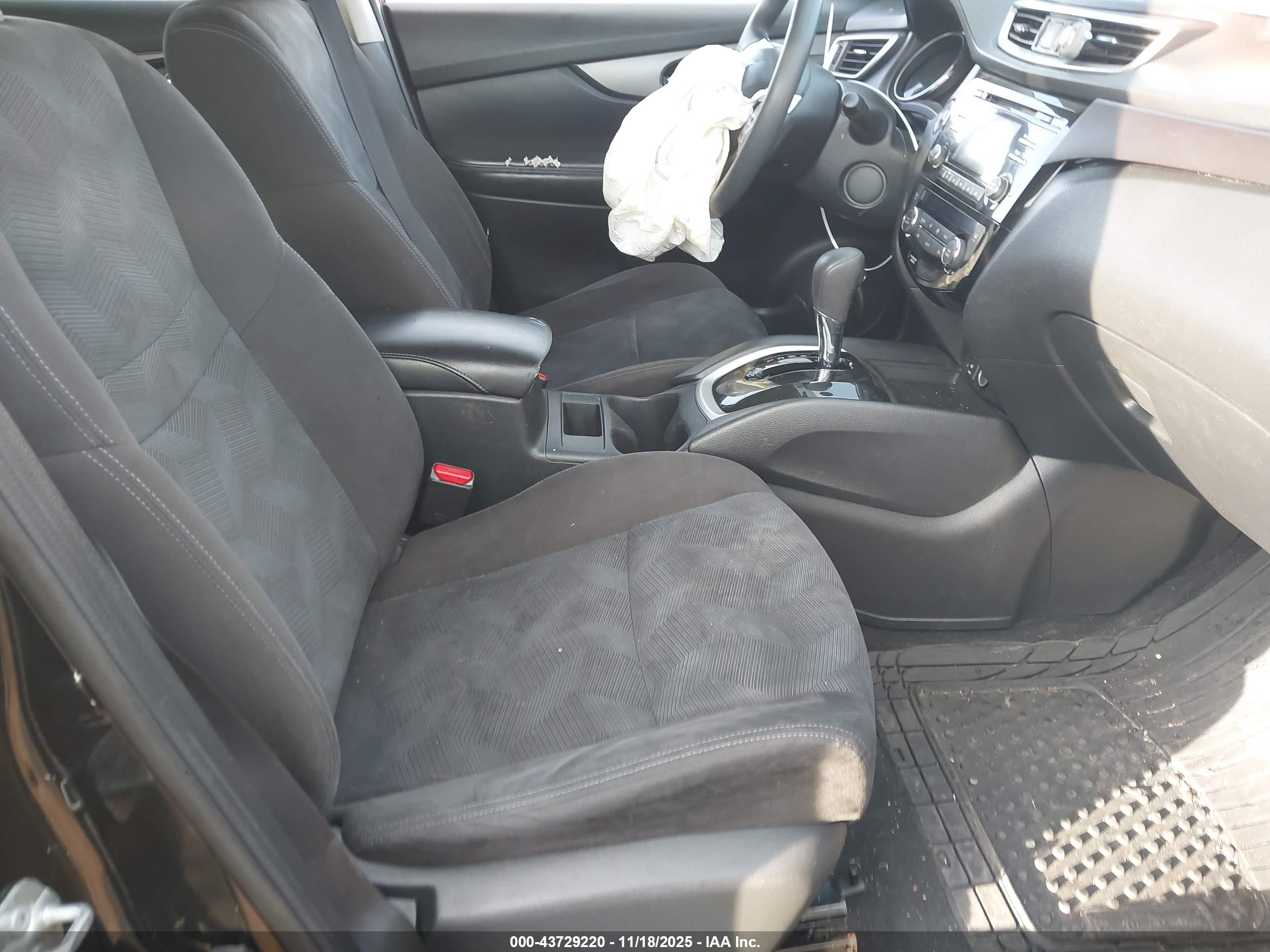 NISSAN ROGUE image 5