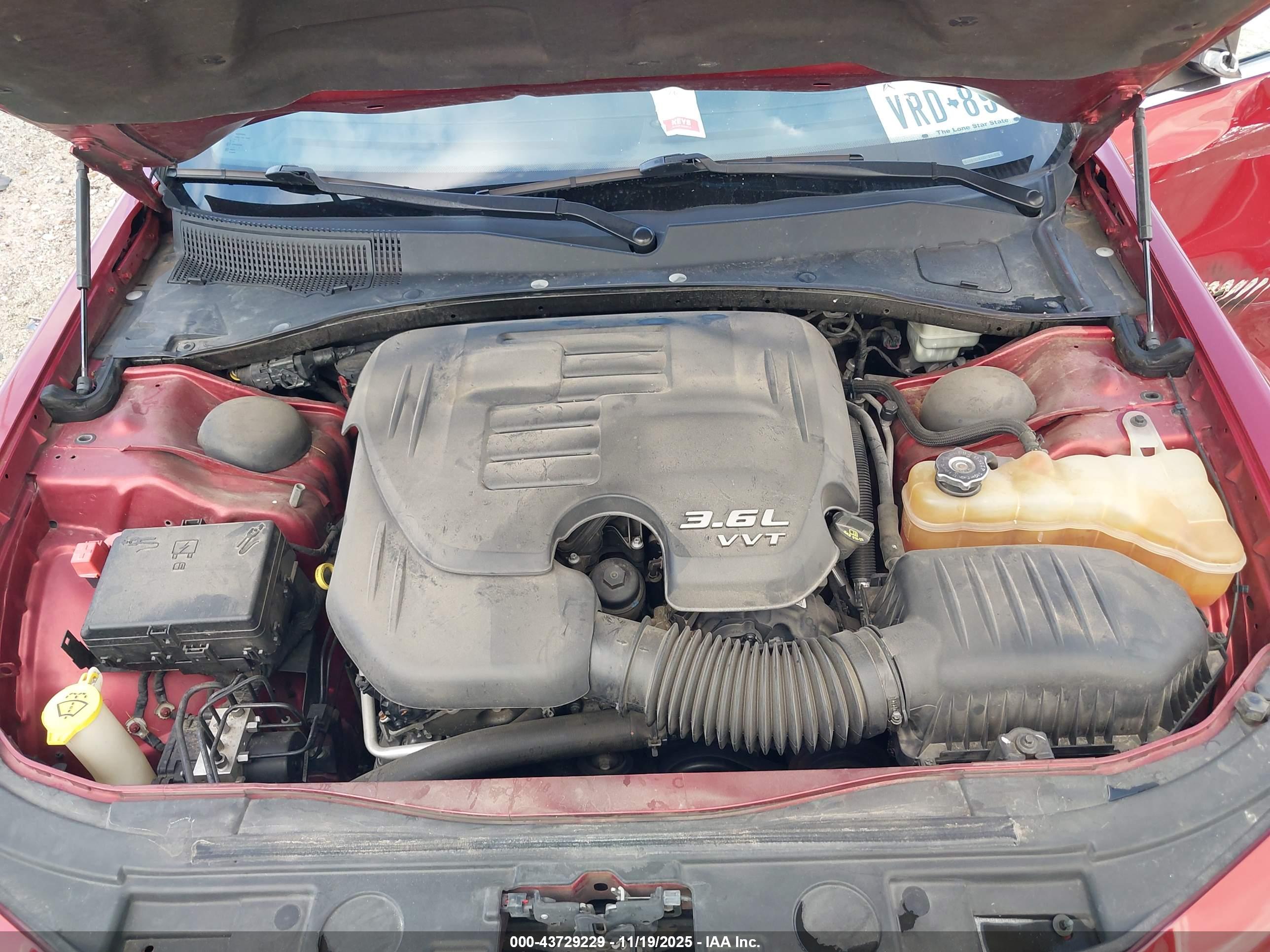 CHRYSLER 300 image 10