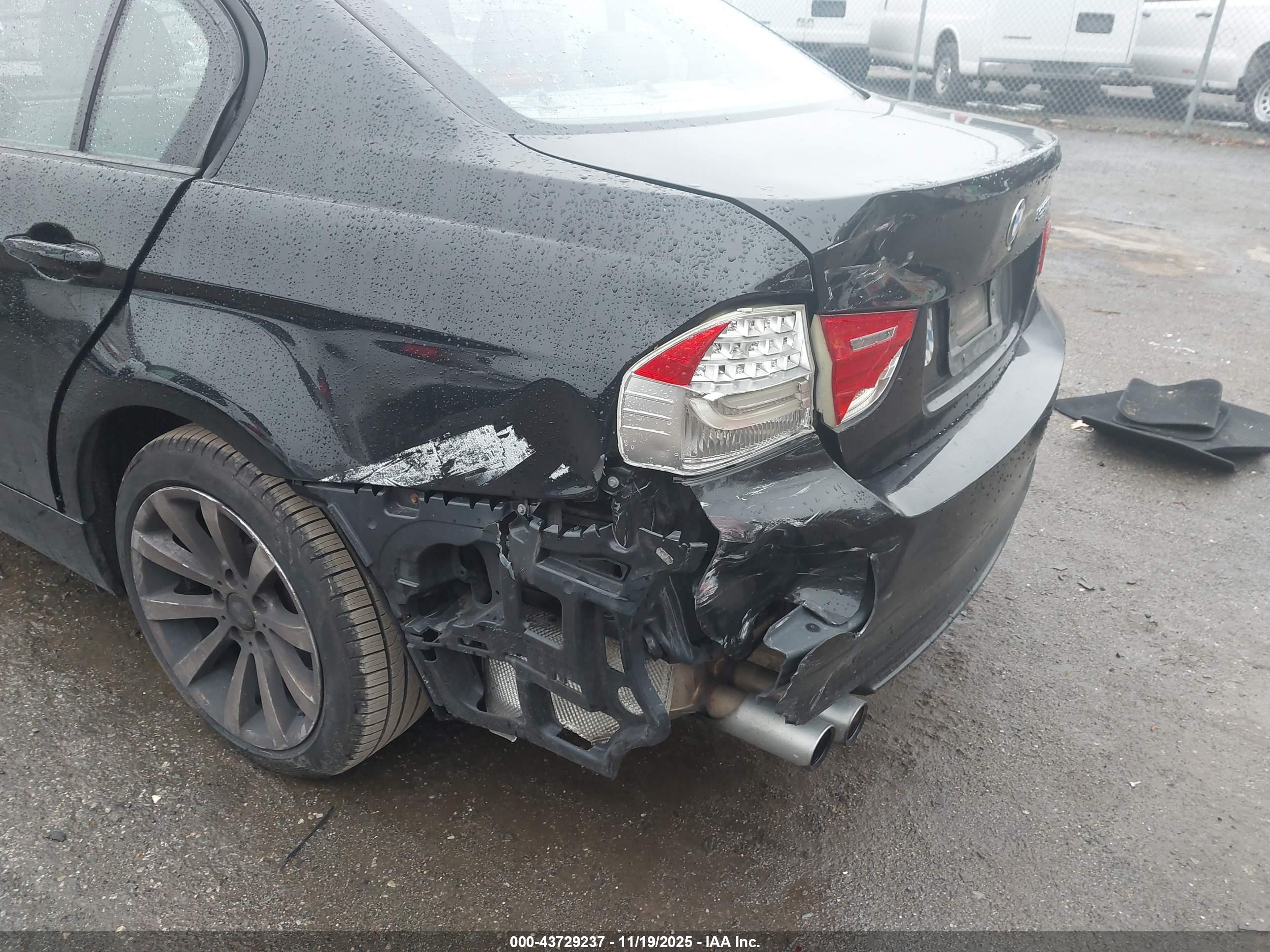 BMW 328I image 6
