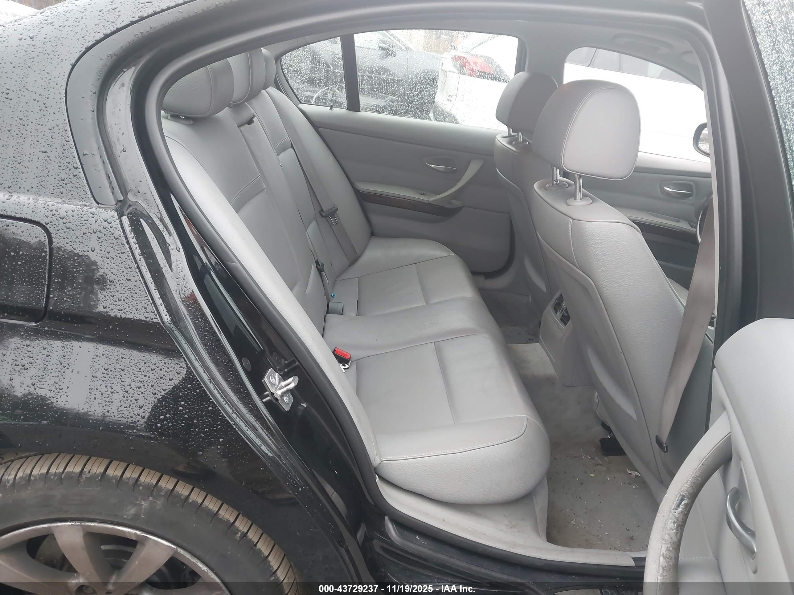 BMW 328I image 8