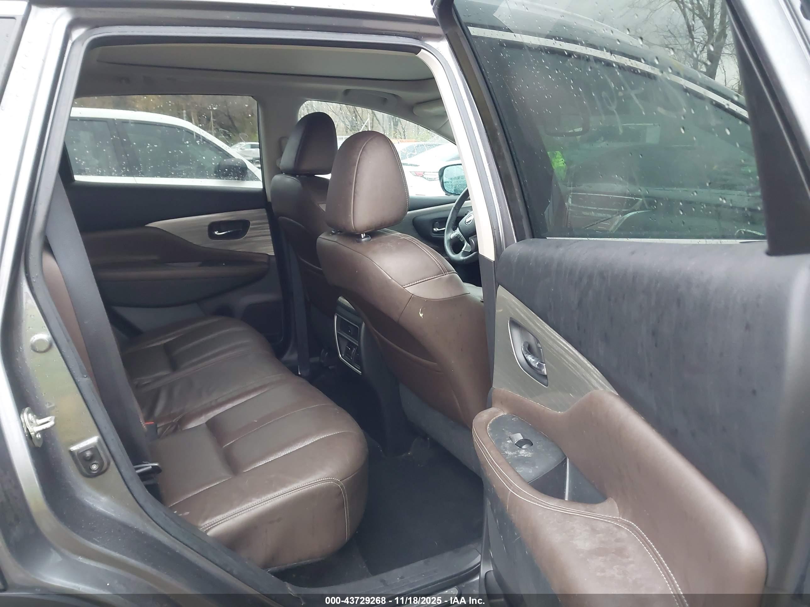 NISSAN MURANO image 8