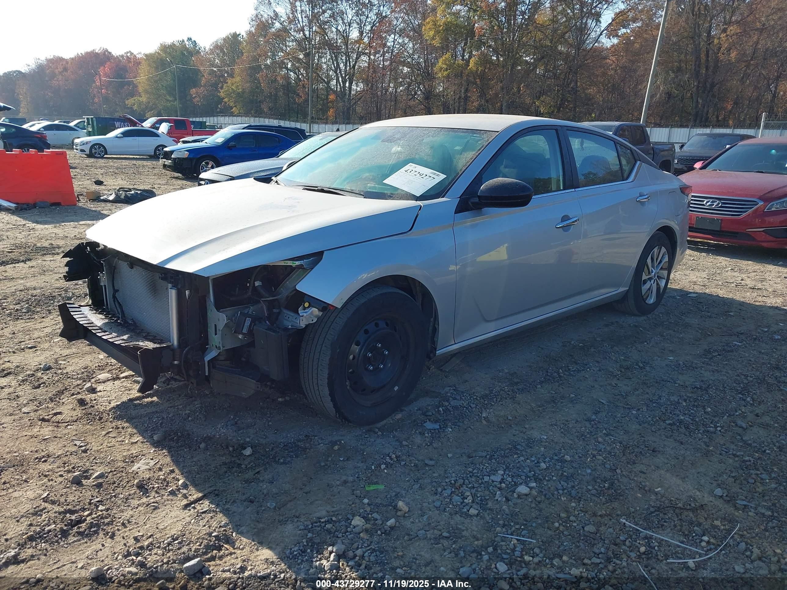 NISSAN ALTIMA image 2