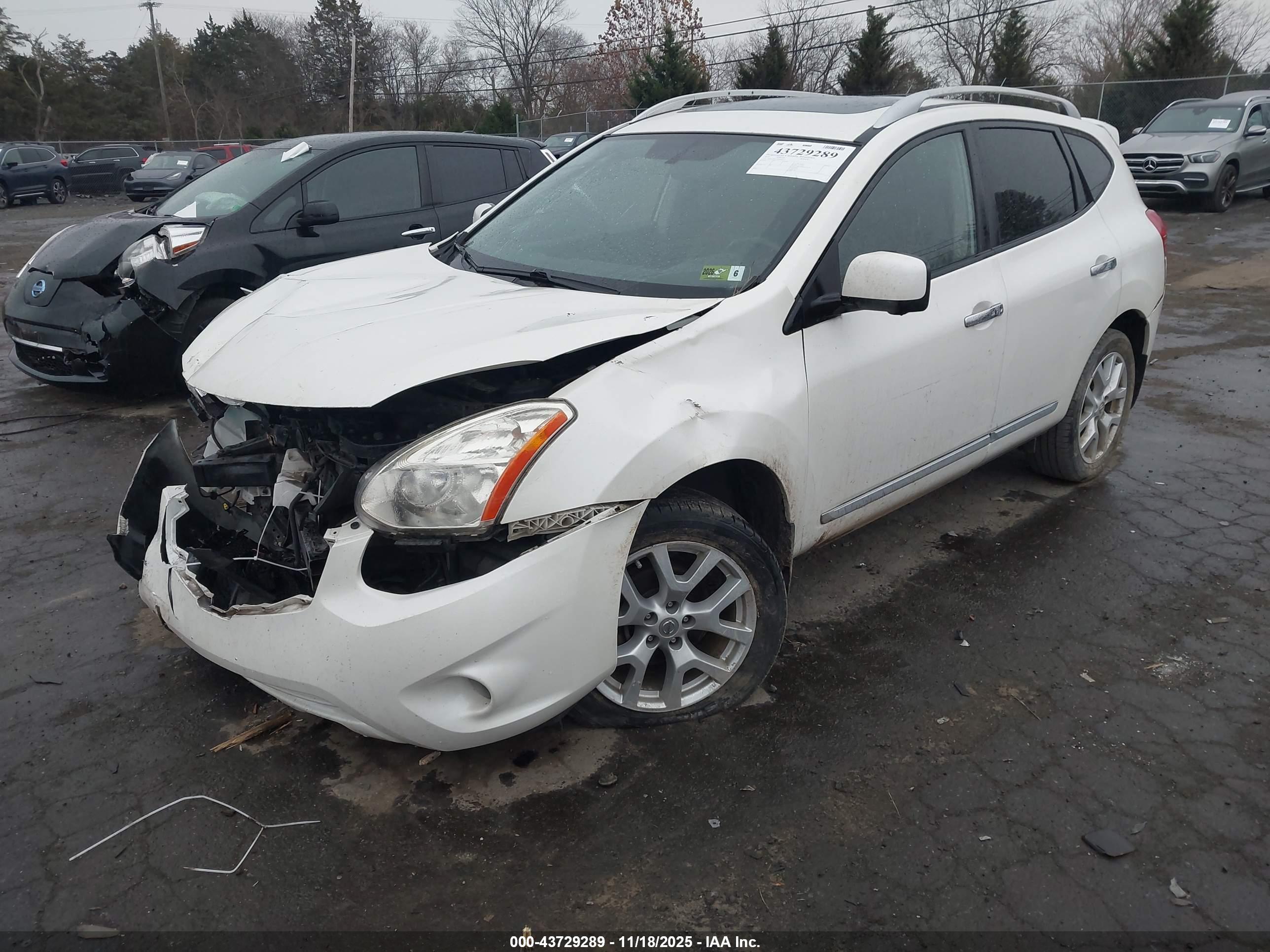 NISSAN ROGUE image 2