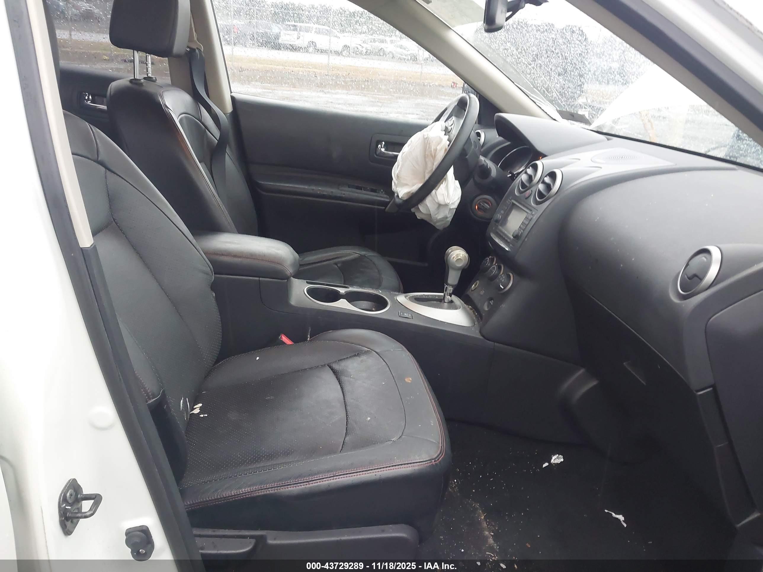 NISSAN ROGUE image 5