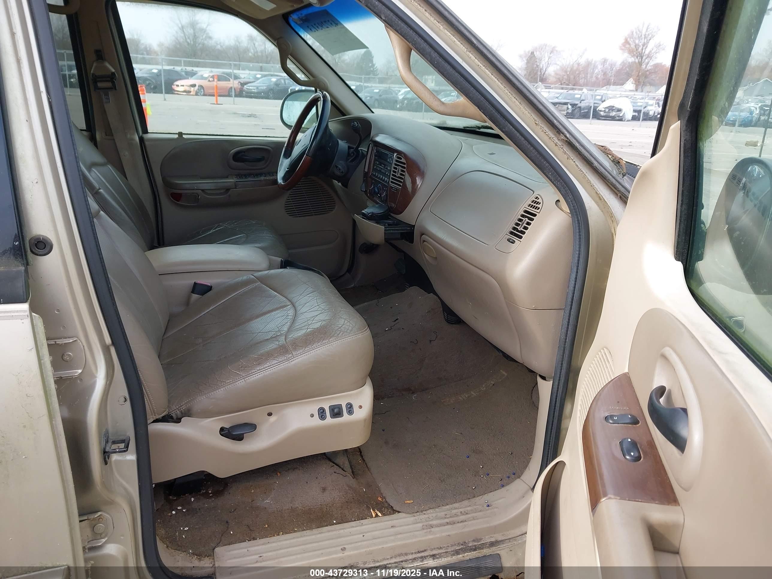 FORD F-150 image 5