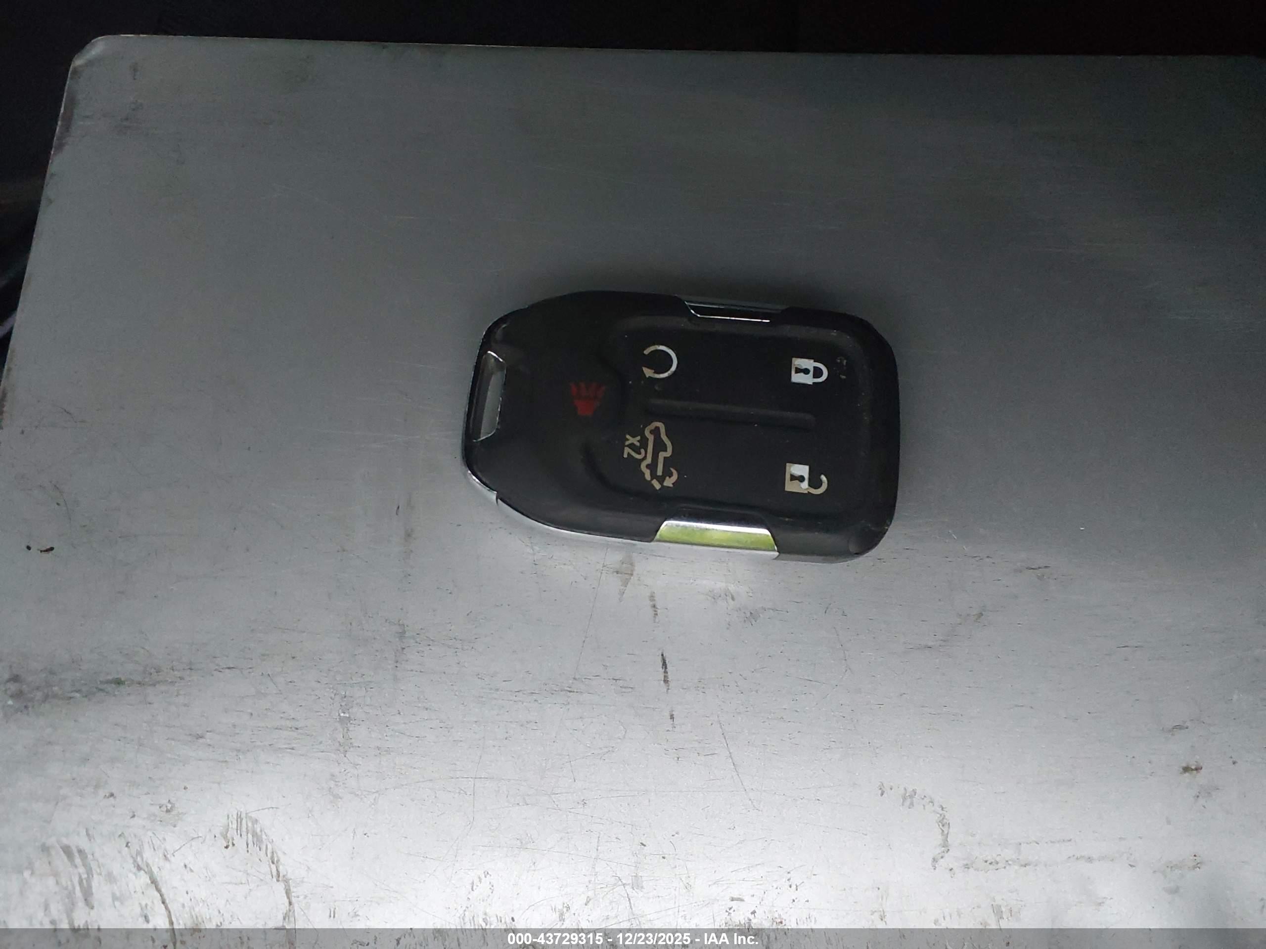 CHEVROLET SILVERADO image 11