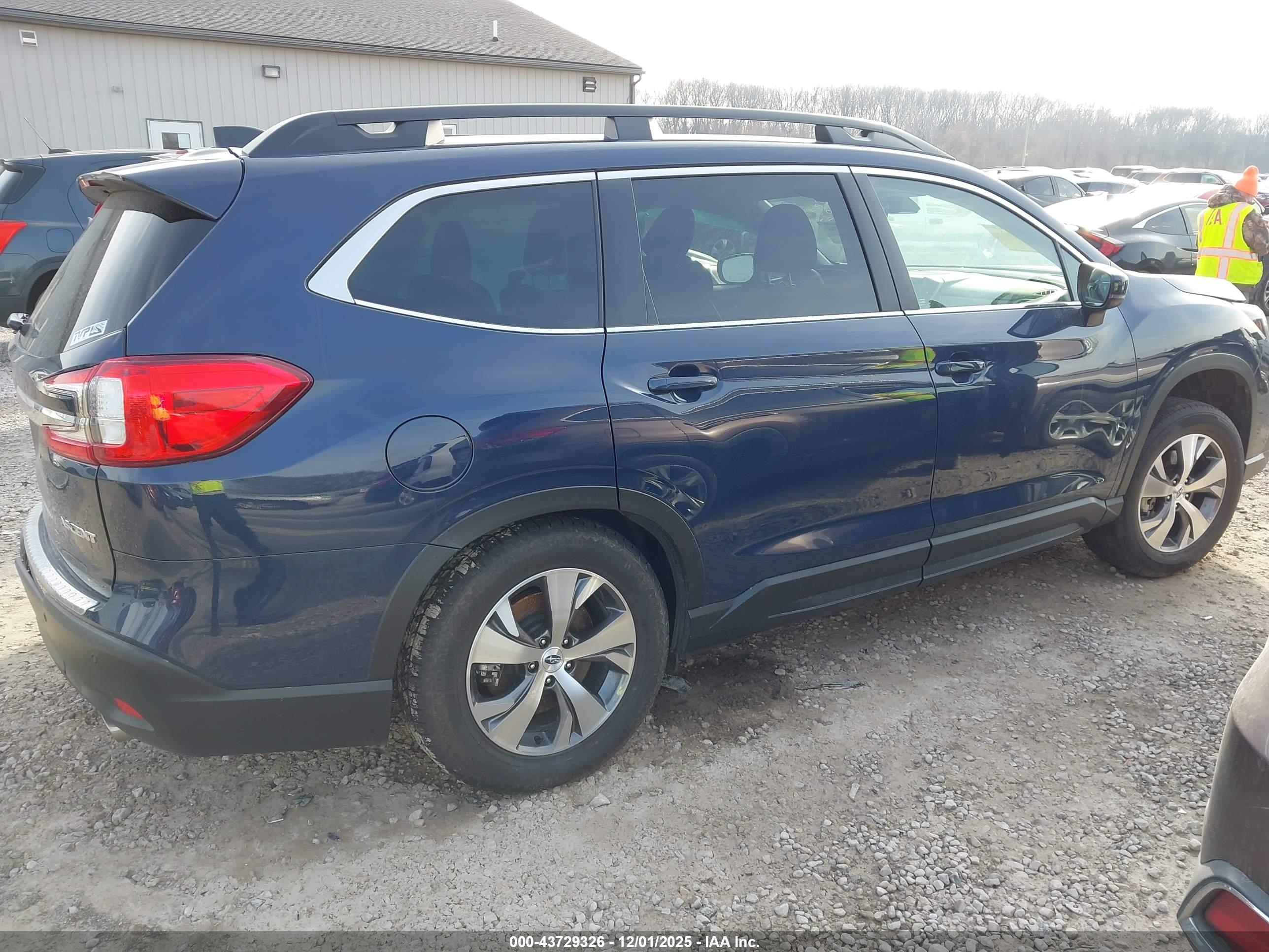 SUBARU ASCENT image 4