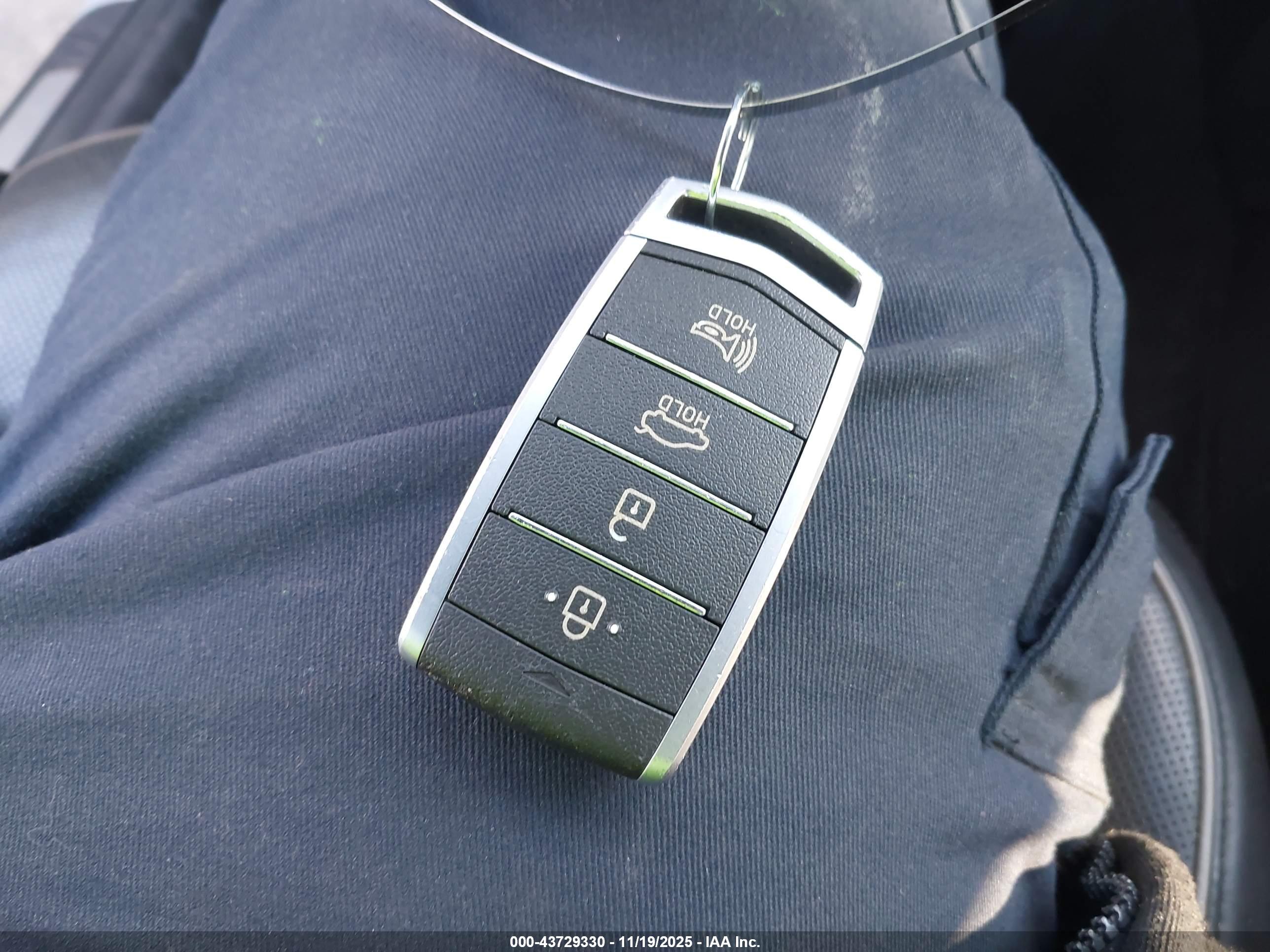 GENESIS G80 image 11