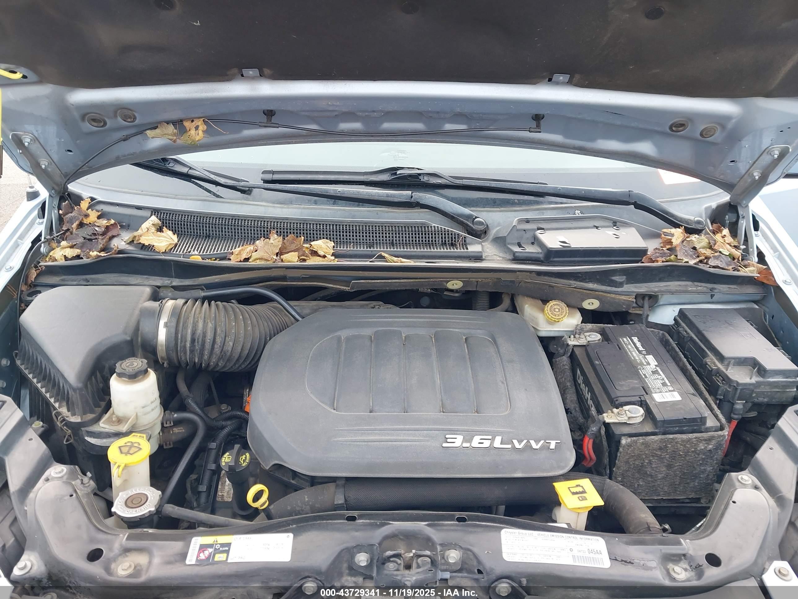 CHRYSLER TOWN image 10