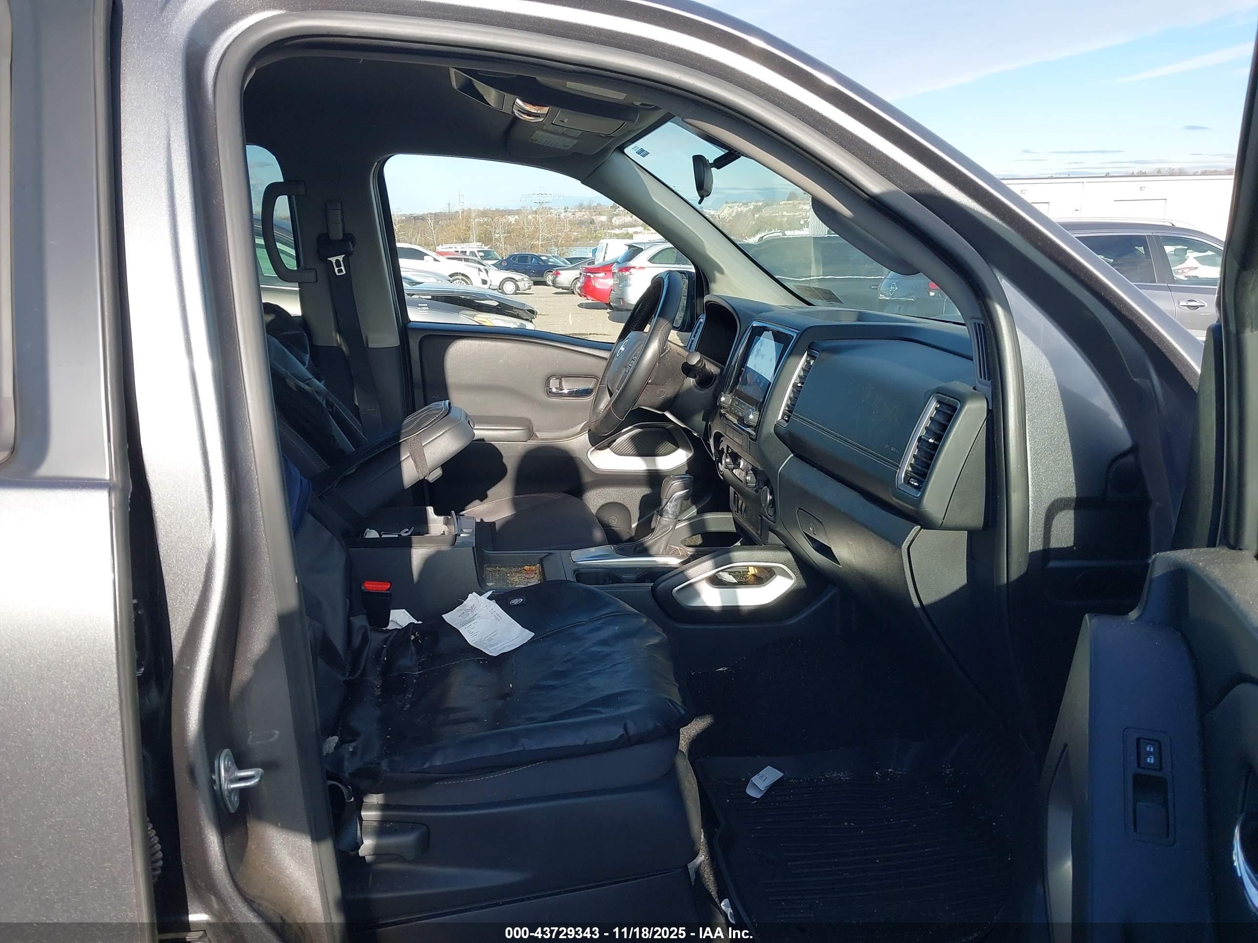 NISSAN FRONTIER image 5
