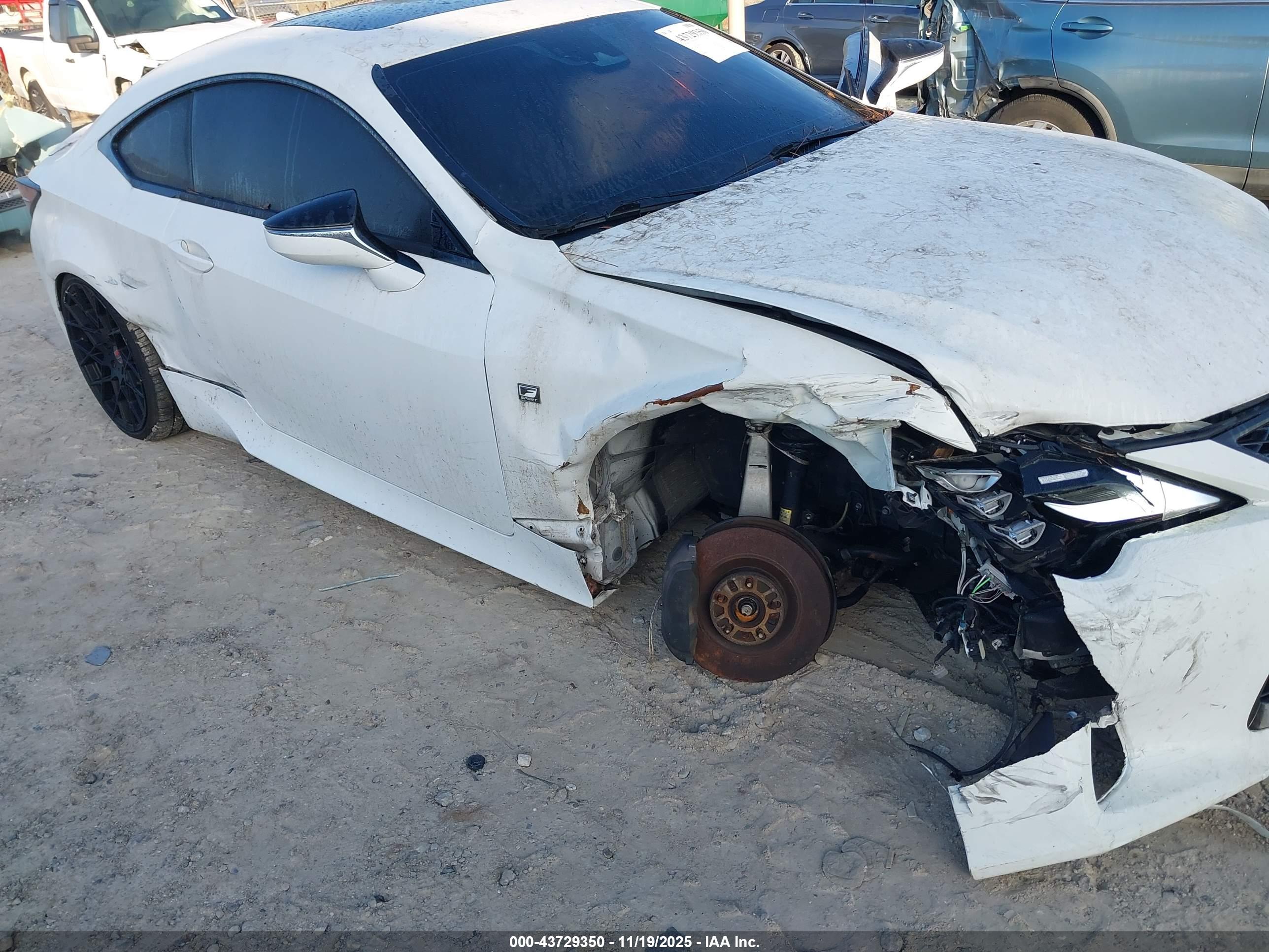 LEXUS RC image 6