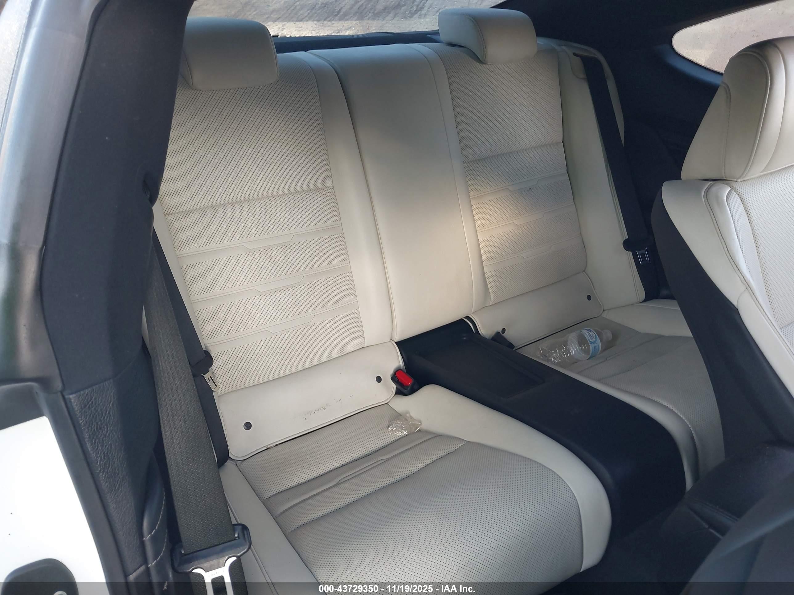 LEXUS RC image 8