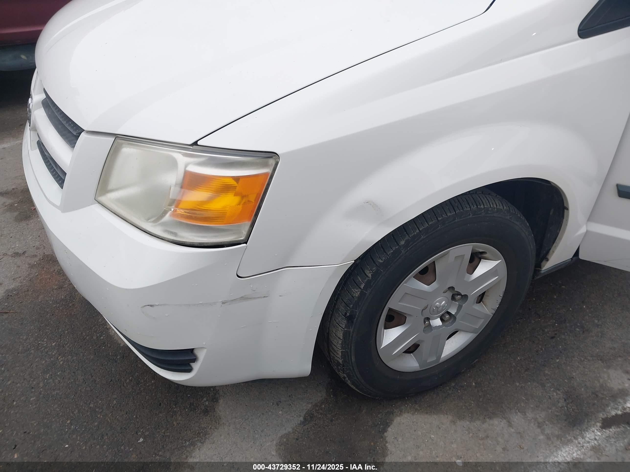 DODGE GRAND image 6