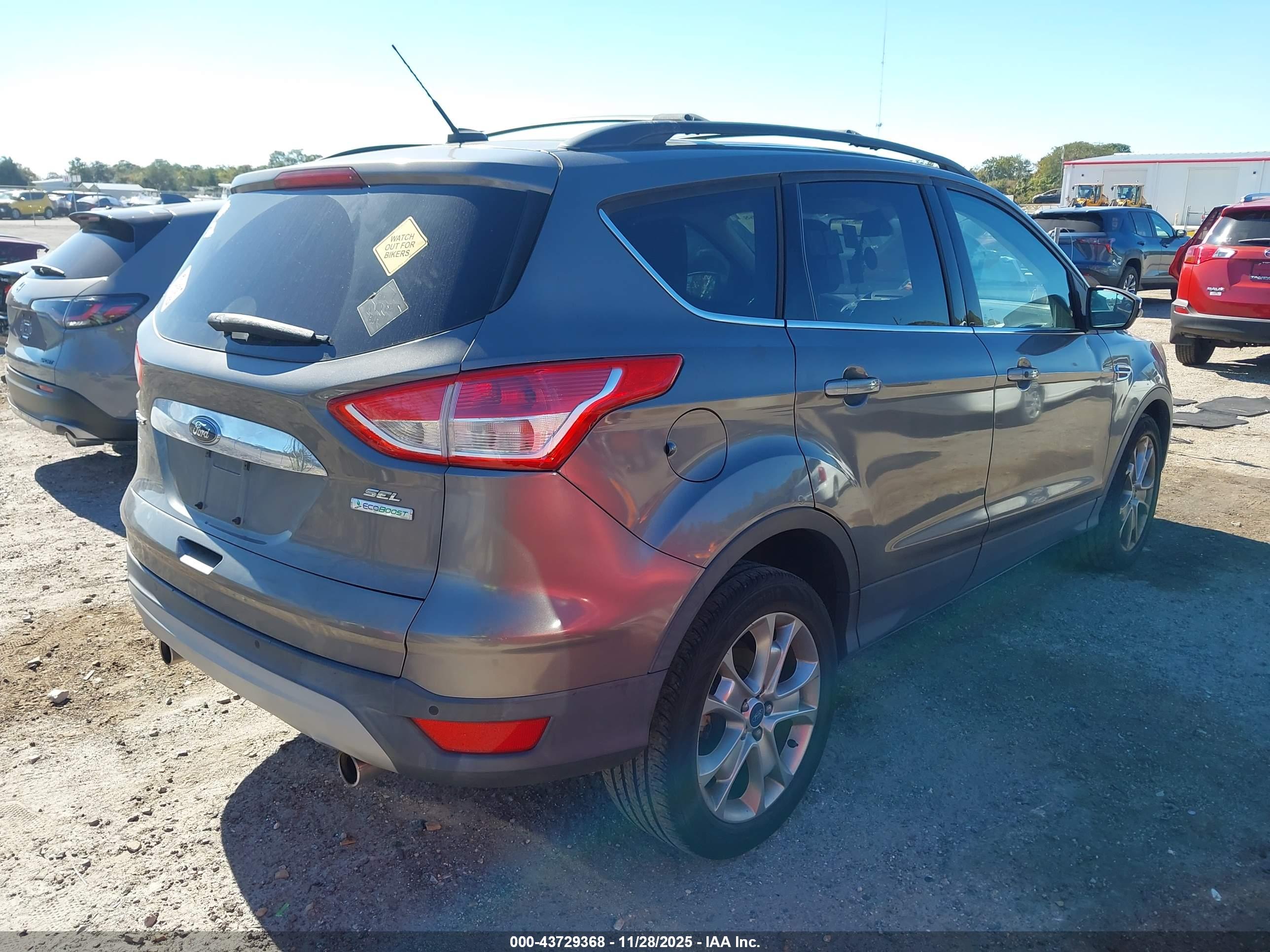 FORD ESCAPE image 4