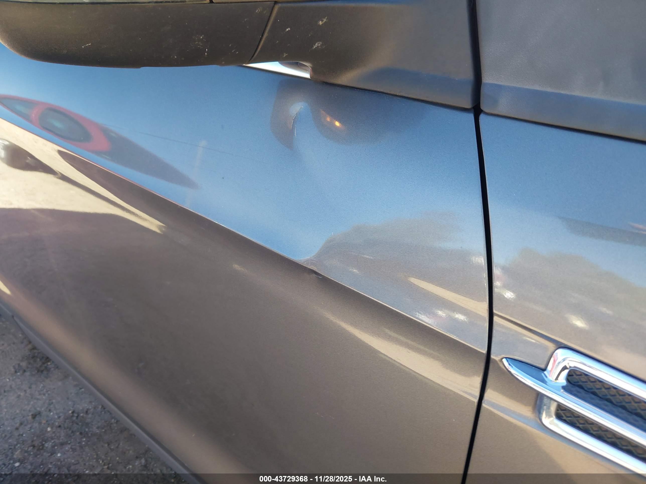 FORD ESCAPE image 6
