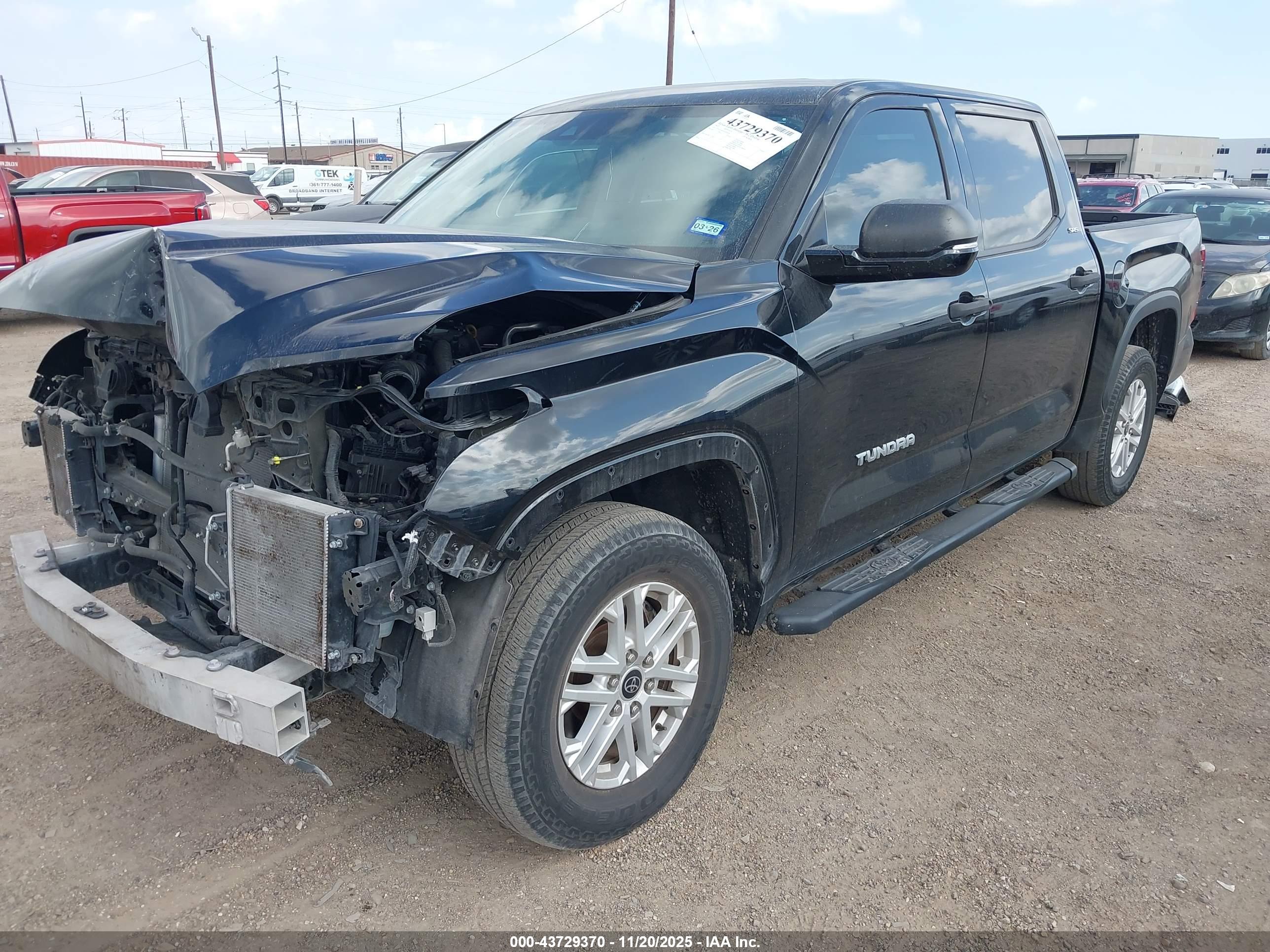 TOYOTA TUNDRA image 2