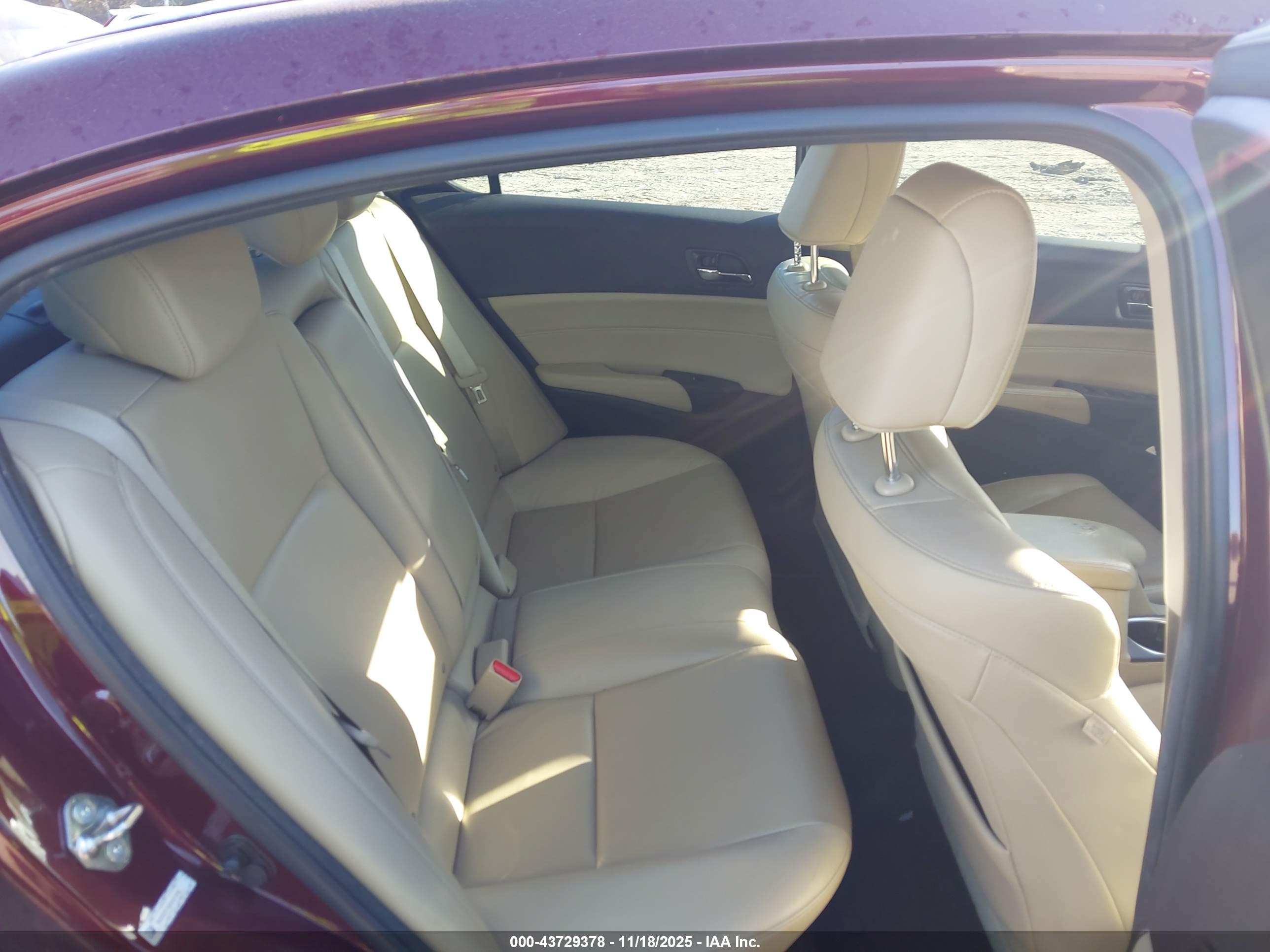 ACURA ILX image 8