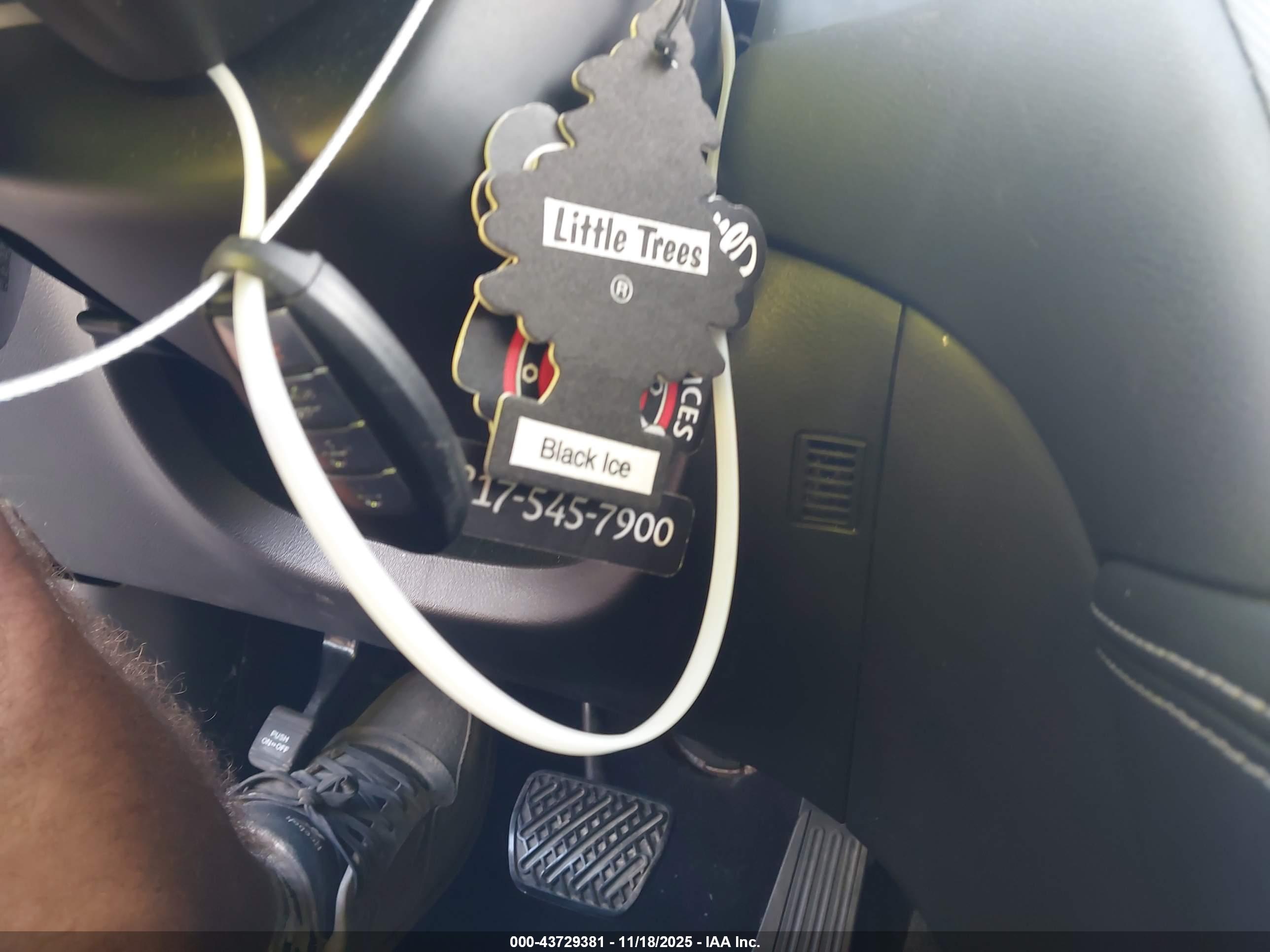 INFINITI Q50 image 11
