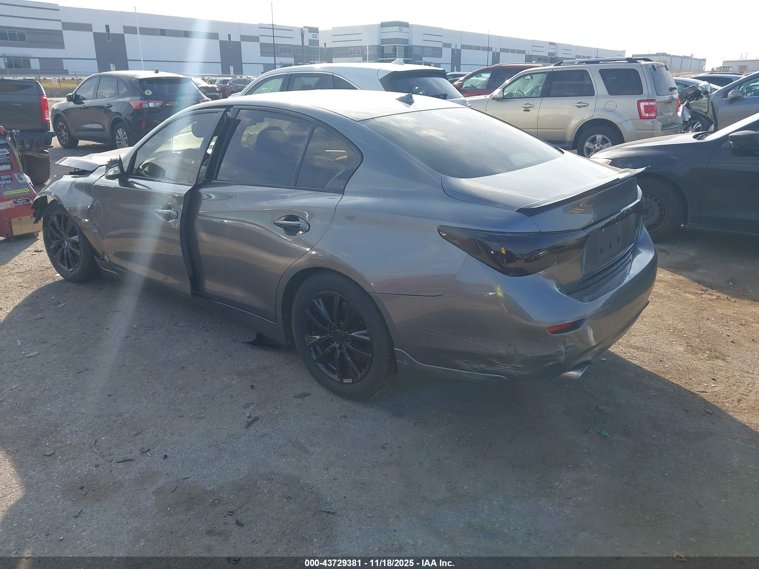 INFINITI Q50 image 3