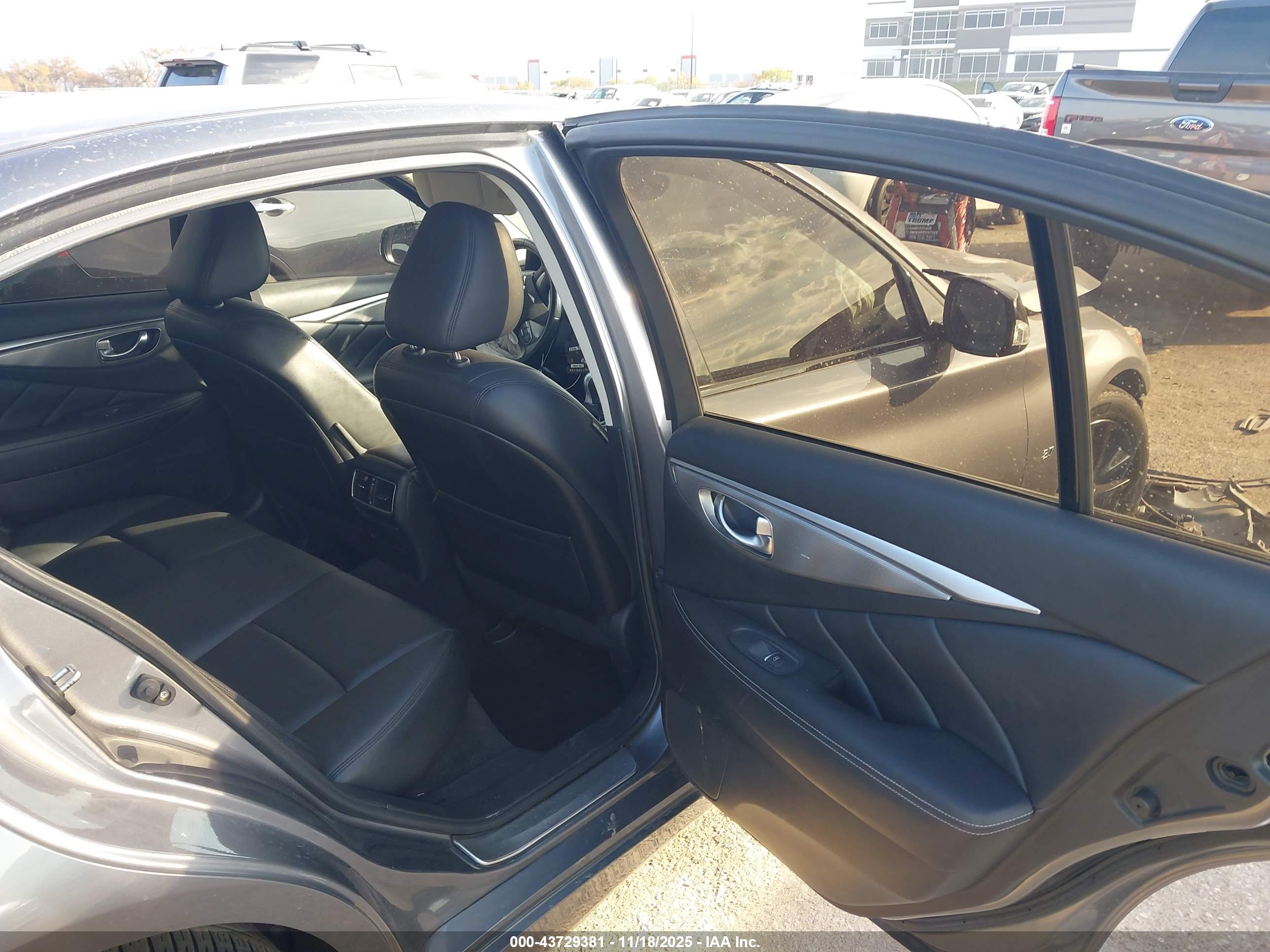 INFINITI Q50 image 8