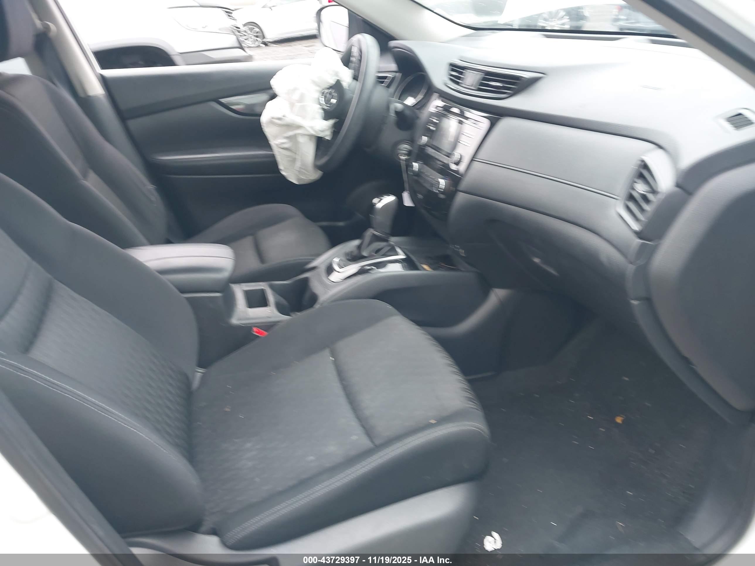 NISSAN ROGUE image 5