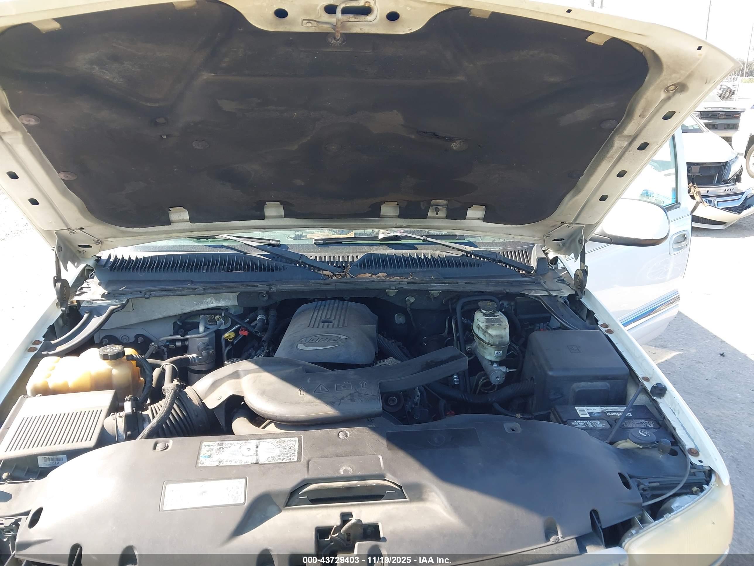 GMC YUKON image 10