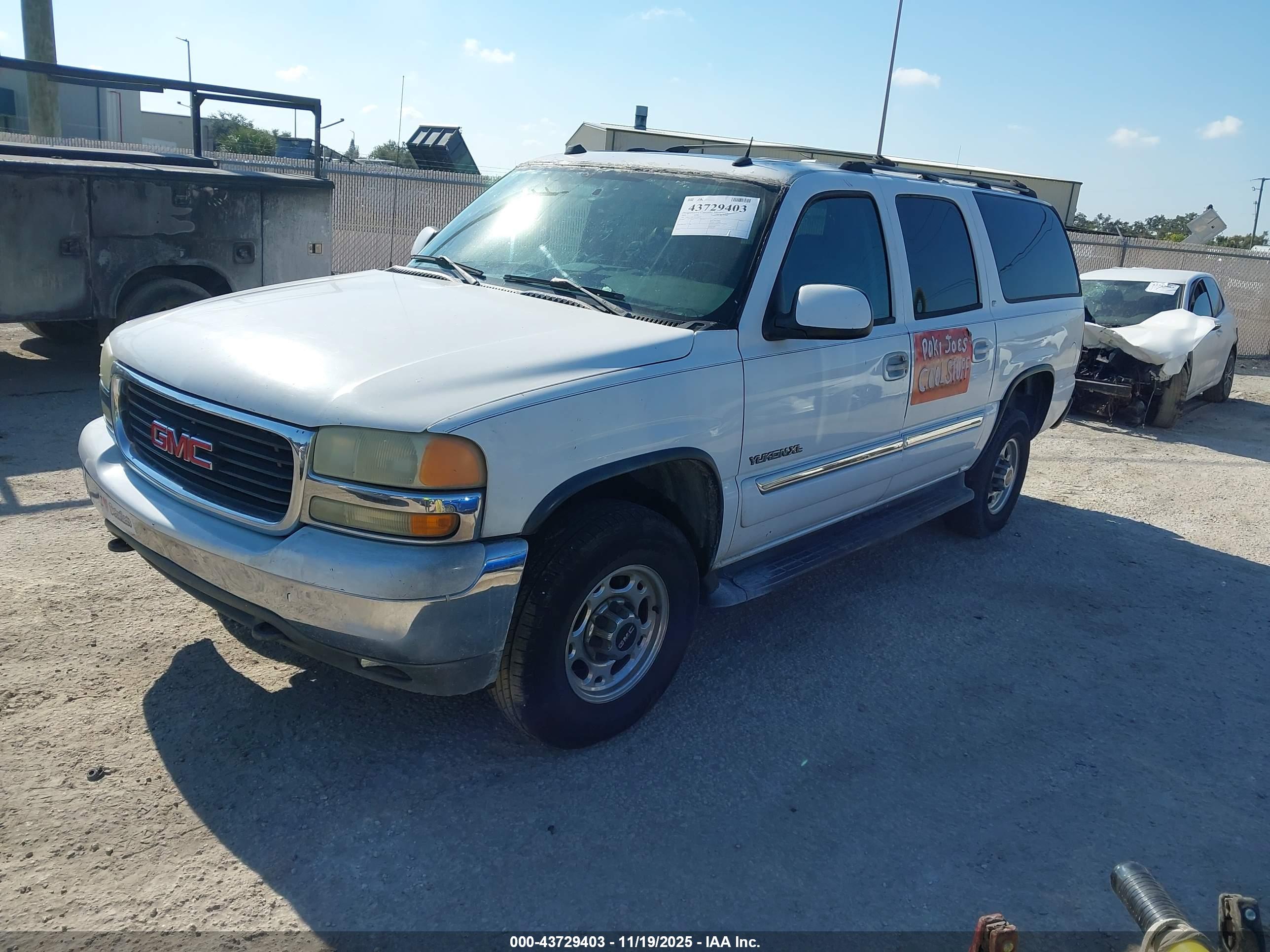 GMC YUKON image 2