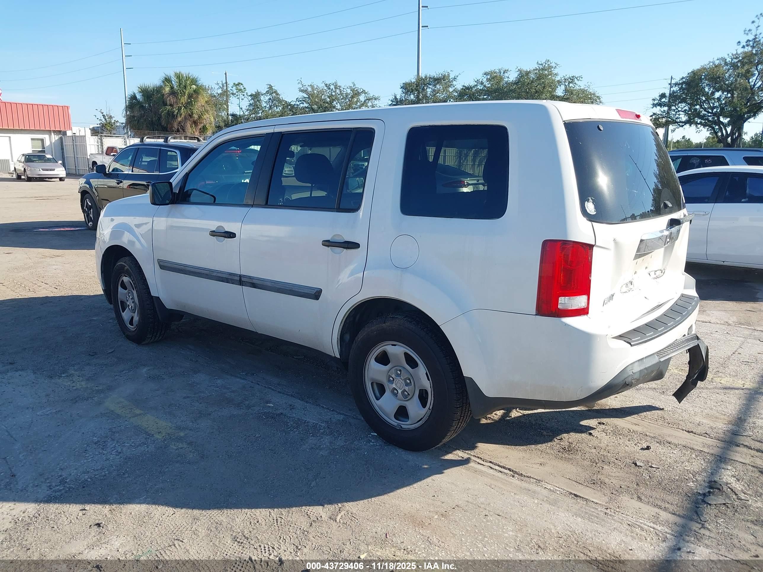 HONDA PILOT image 3