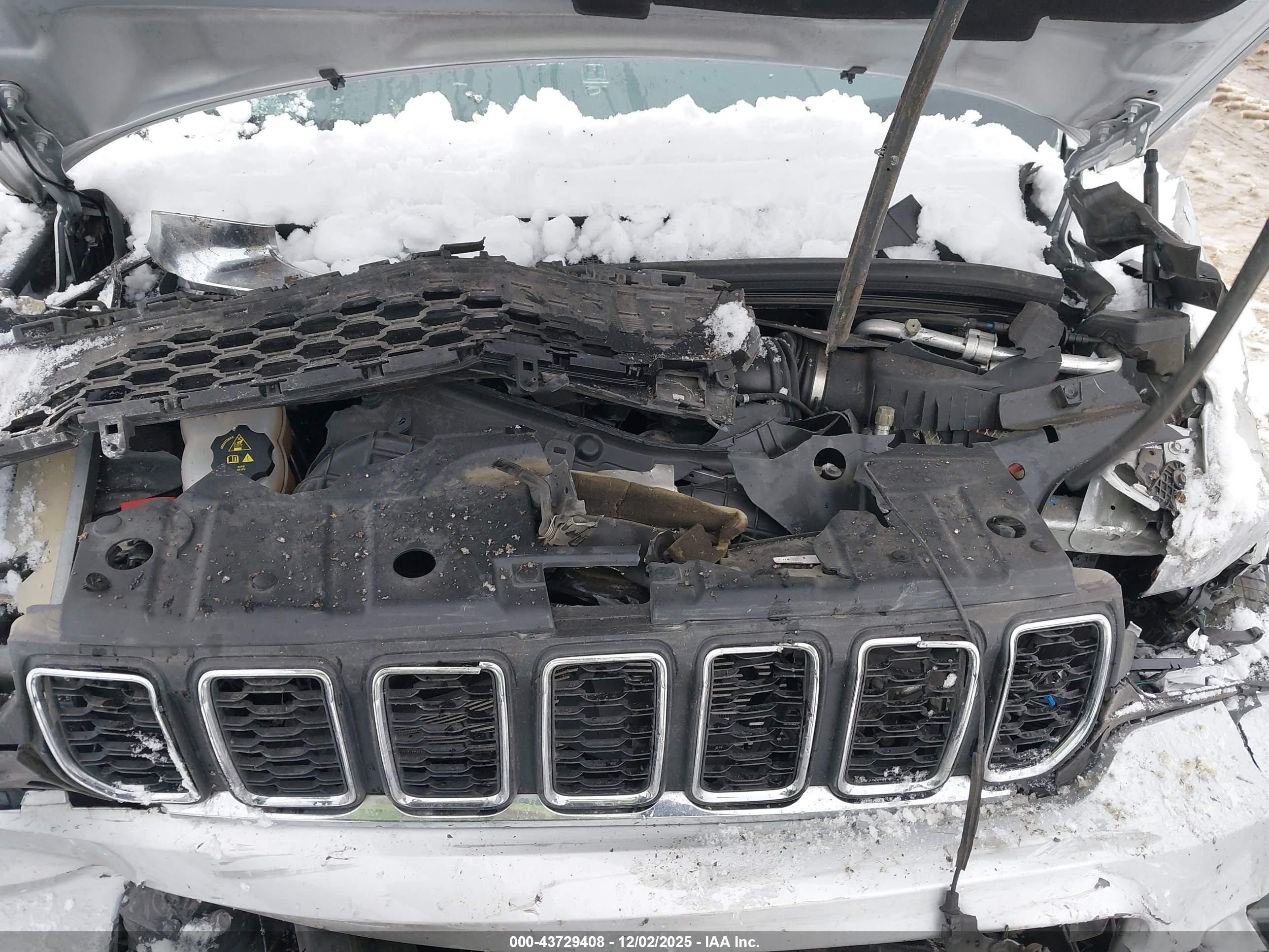 JEEP GRAND image 10