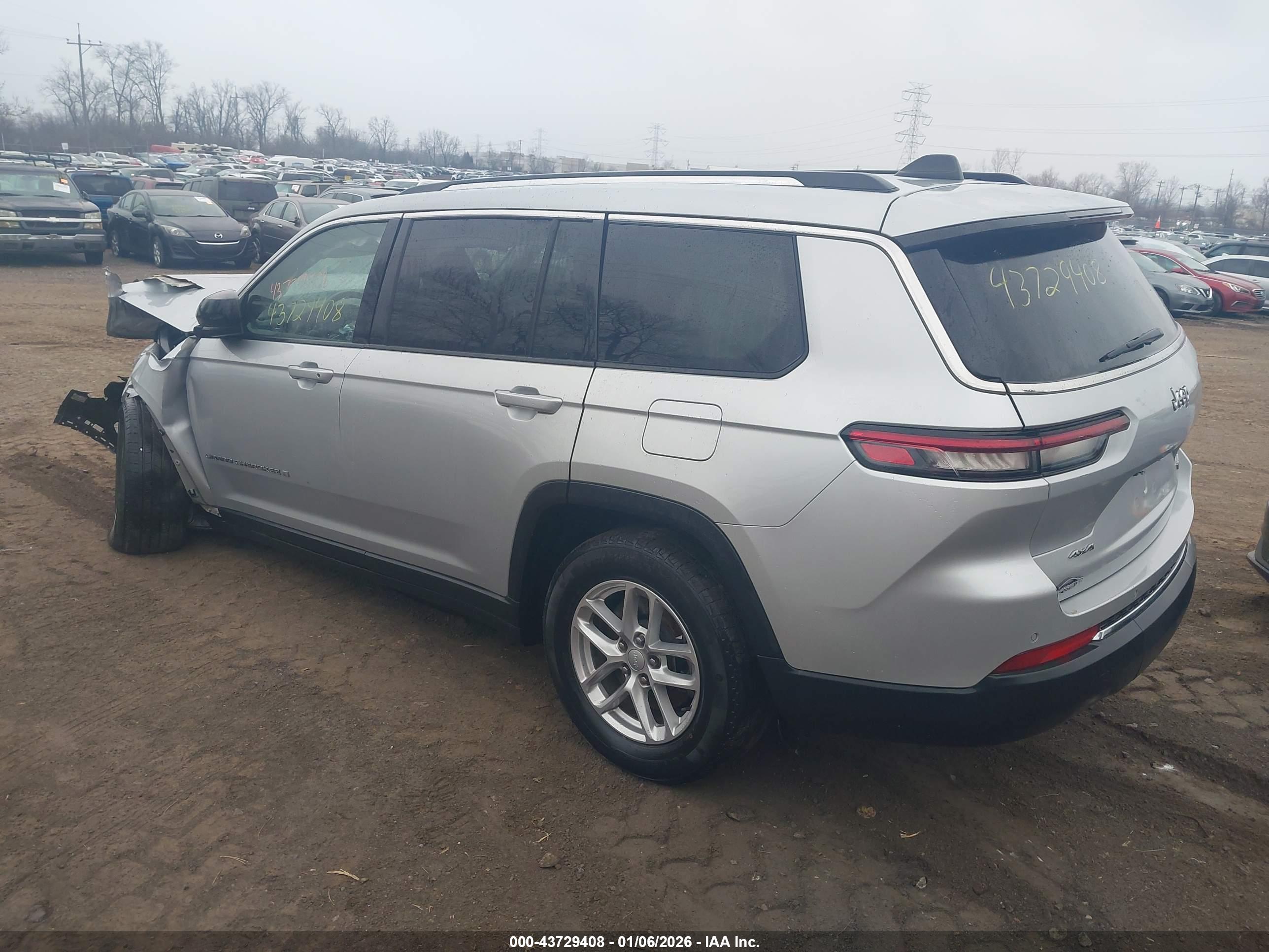 JEEP GRAND image 3