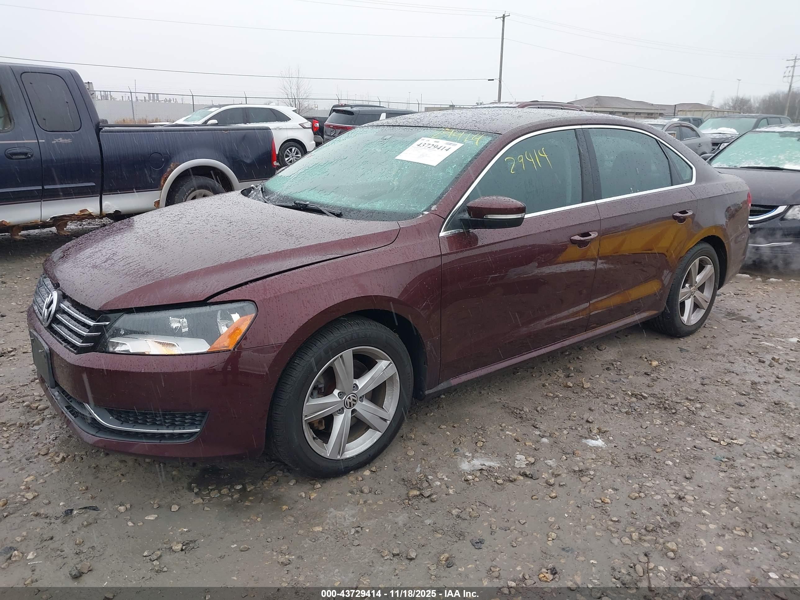 VOLKSWAGEN PASSAT image 2