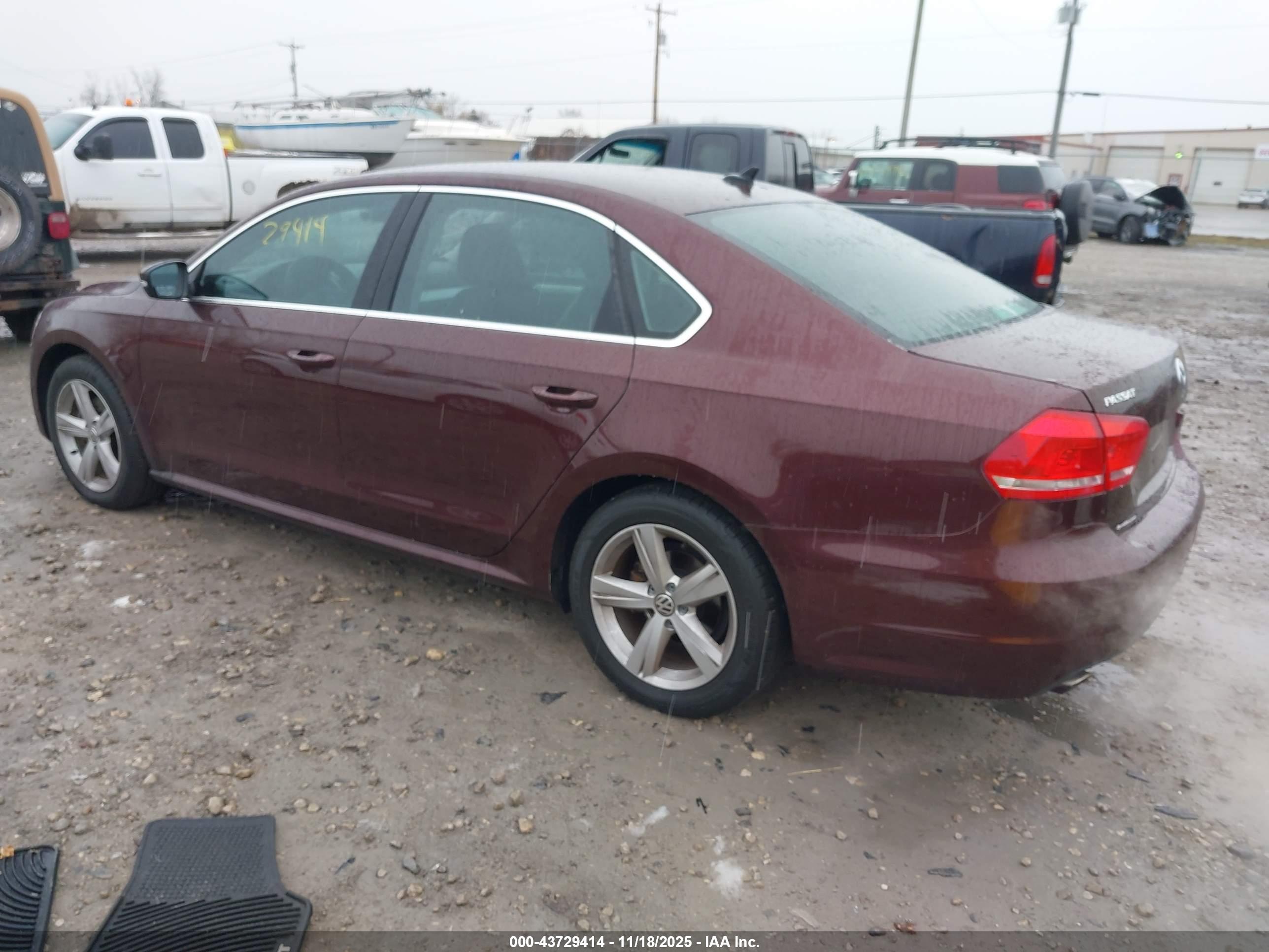 VOLKSWAGEN PASSAT image 3
