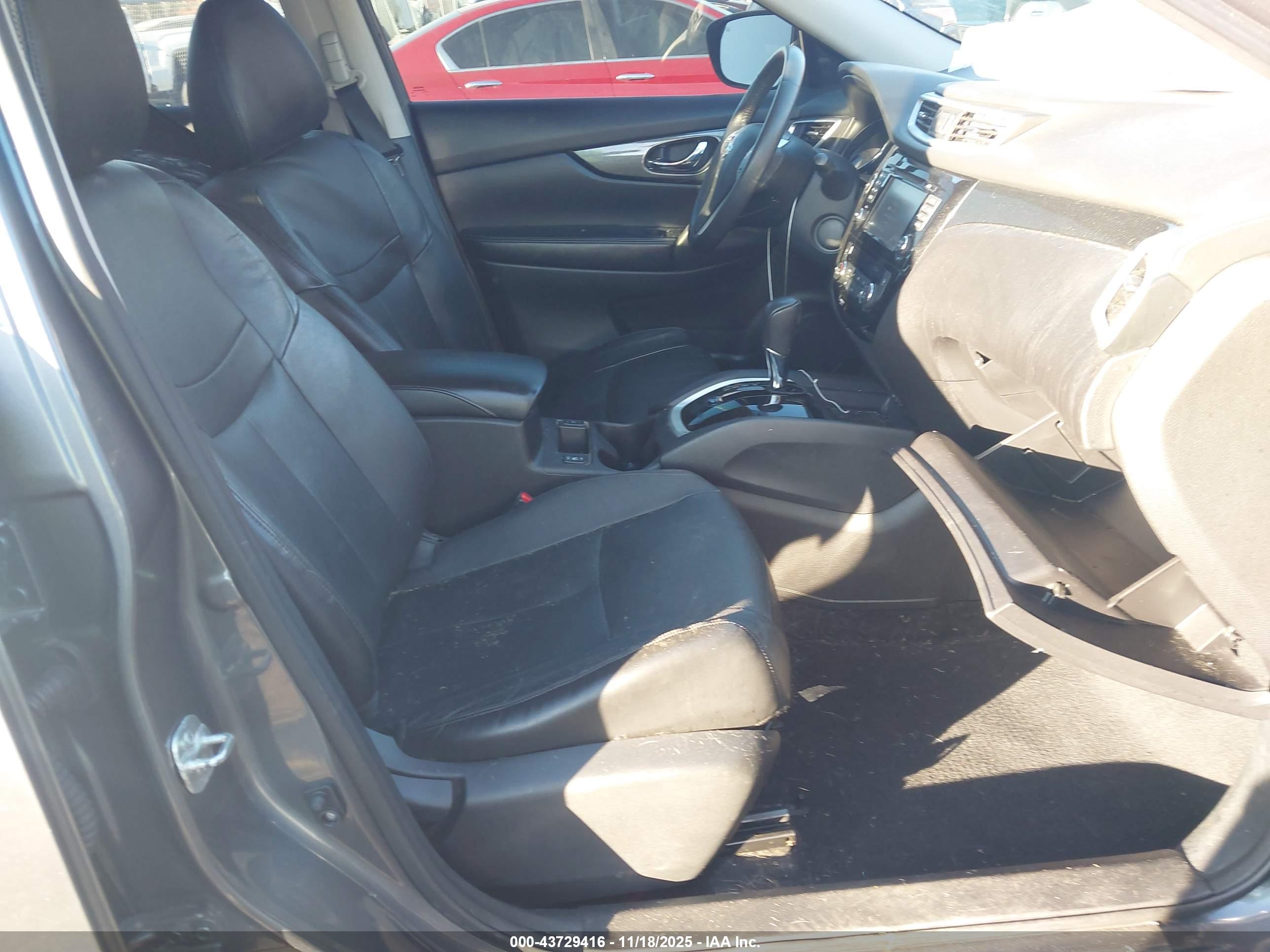 NISSAN ROGUE image 5