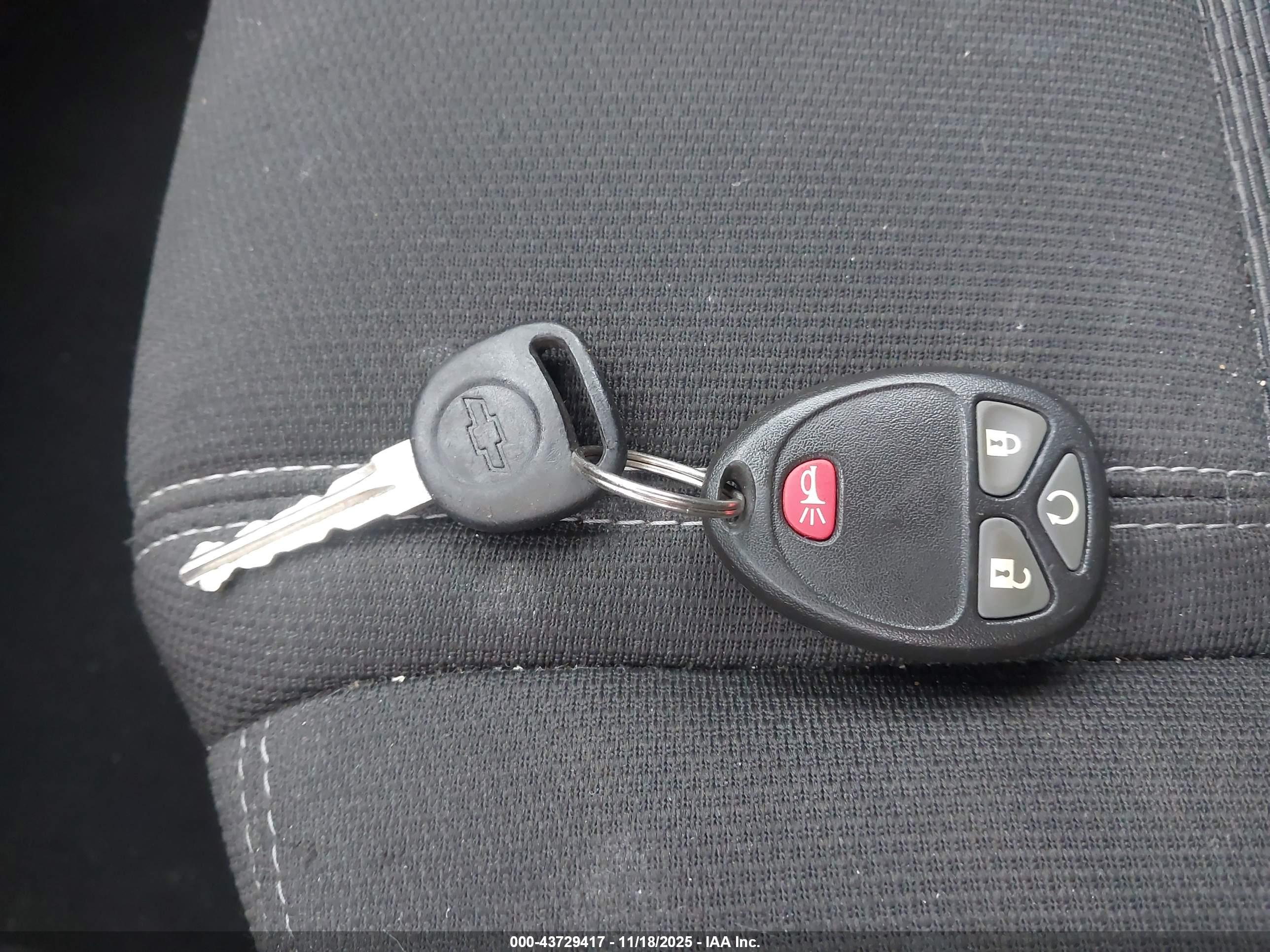 CHEVROLET TRAVERSE image 11