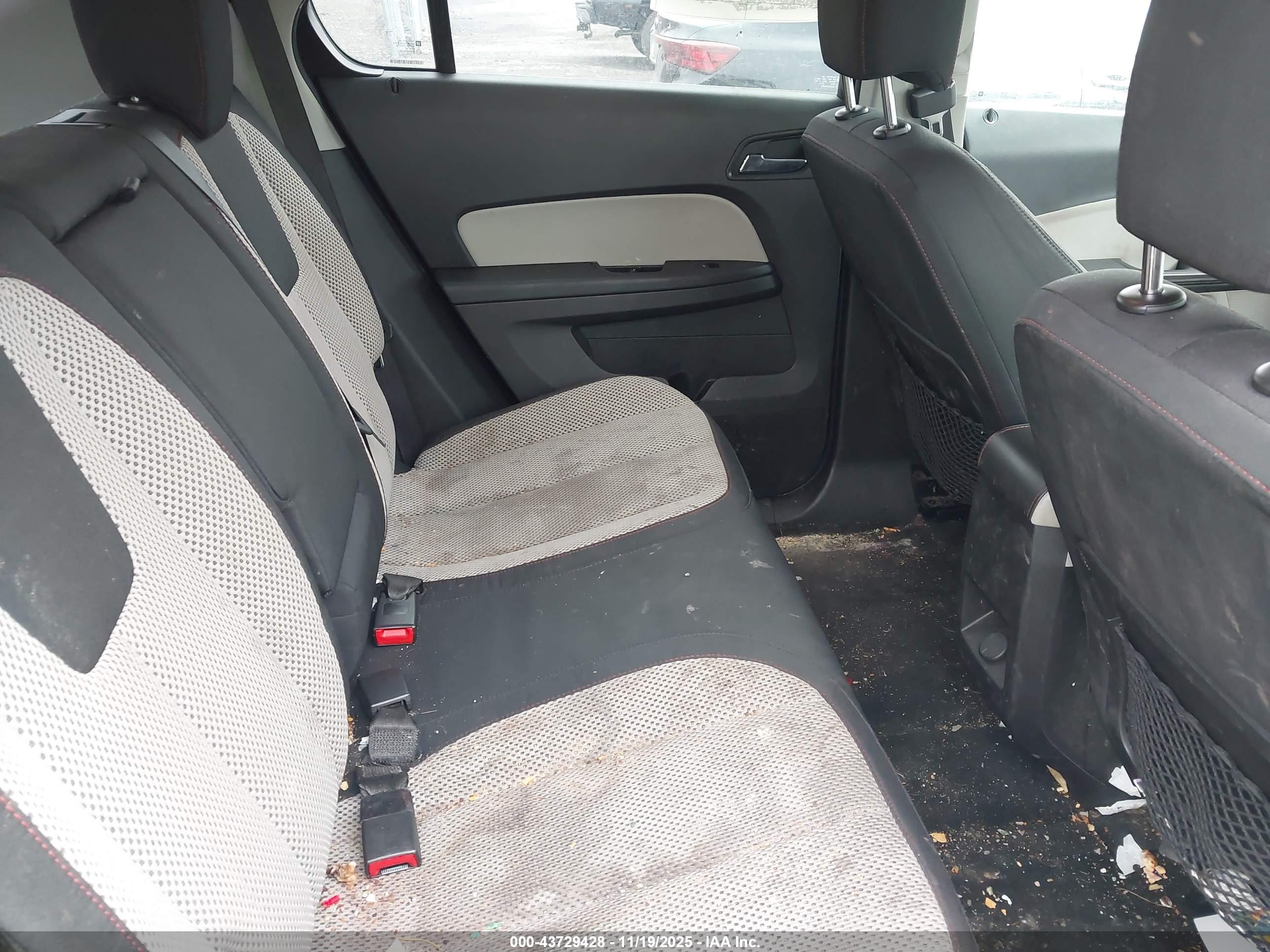 CHEVROLET EQUINOX image 8