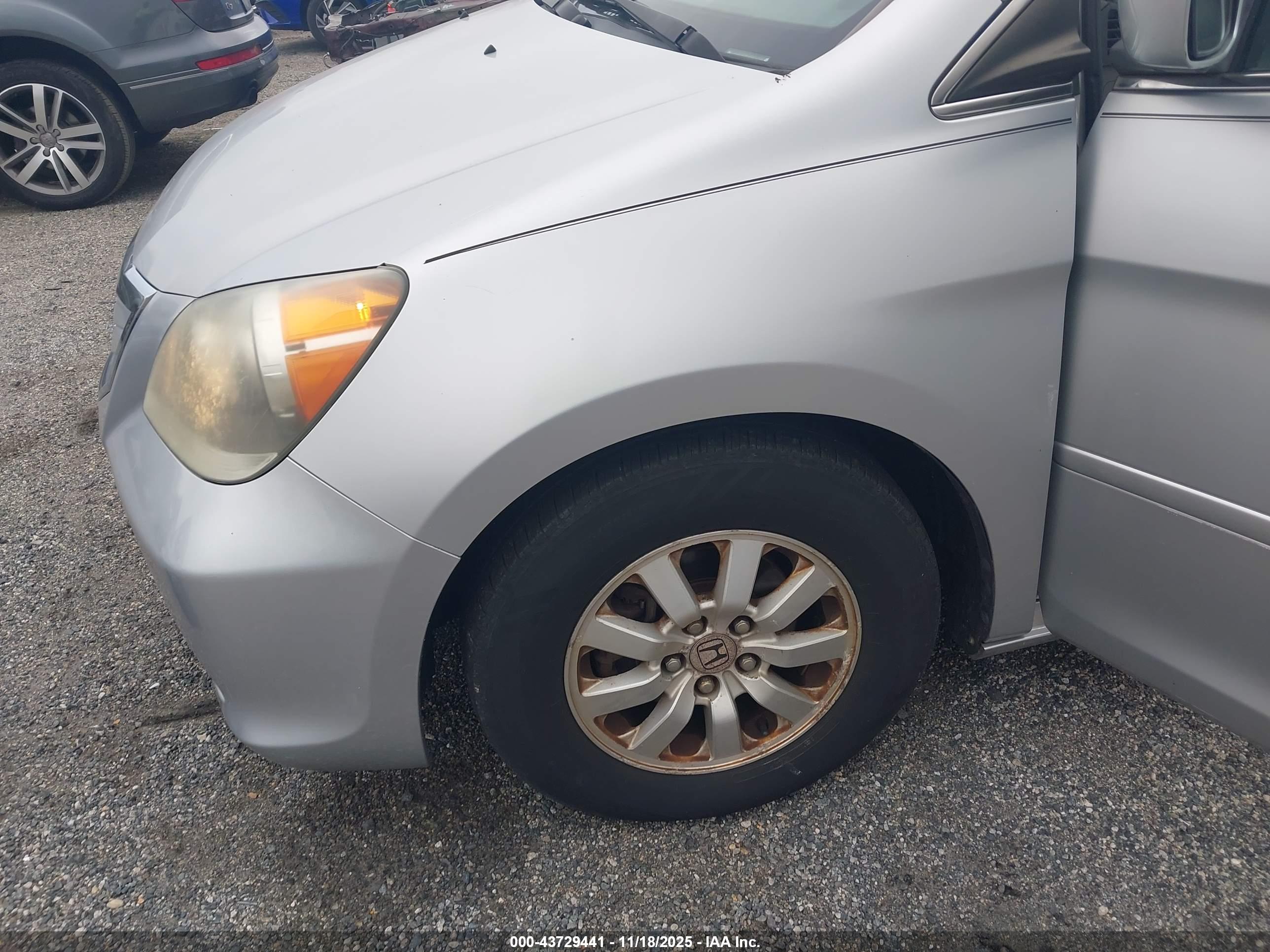HONDA ODYSSEY image 6