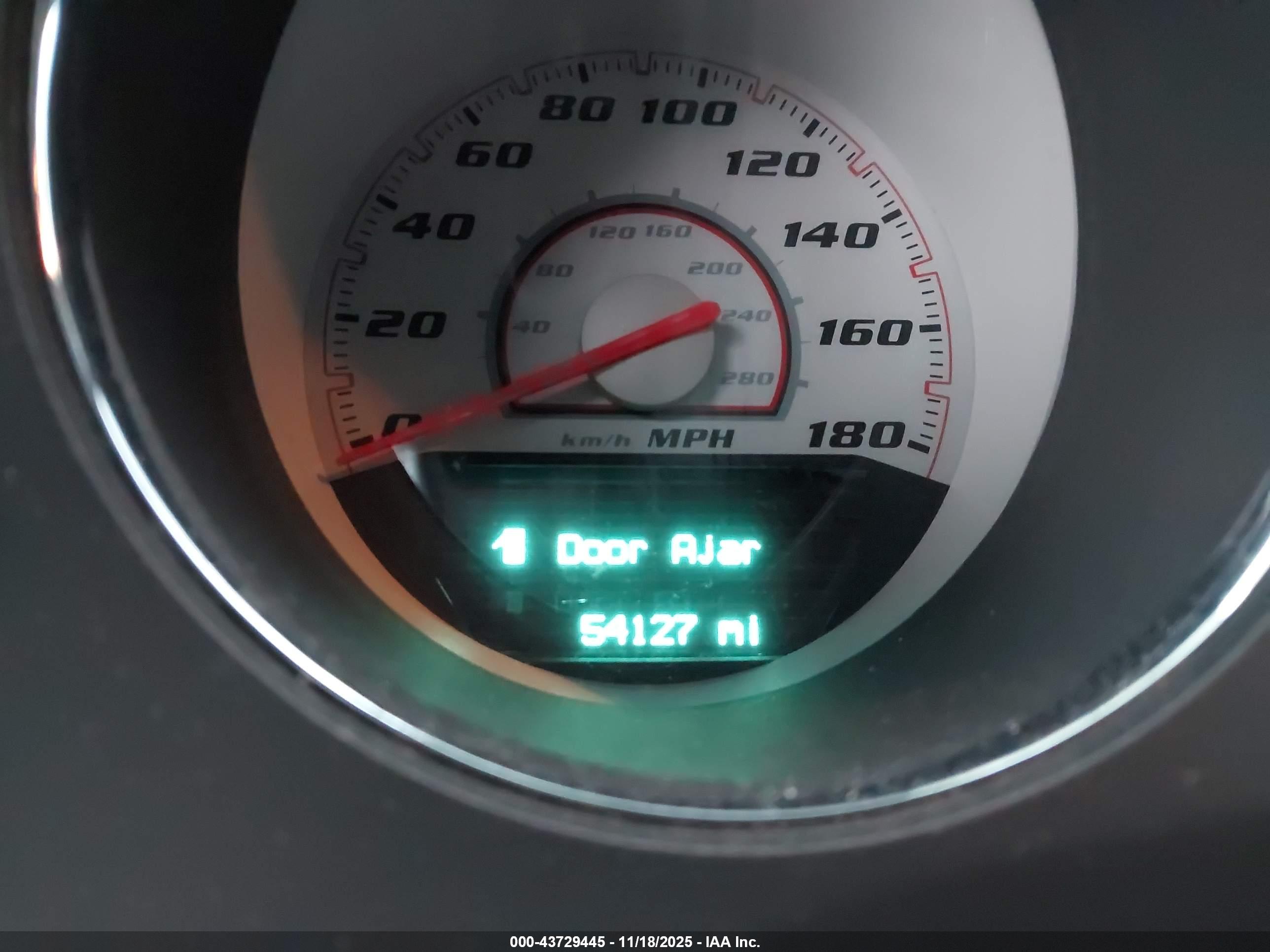 DODGE CHALLENGER image 7