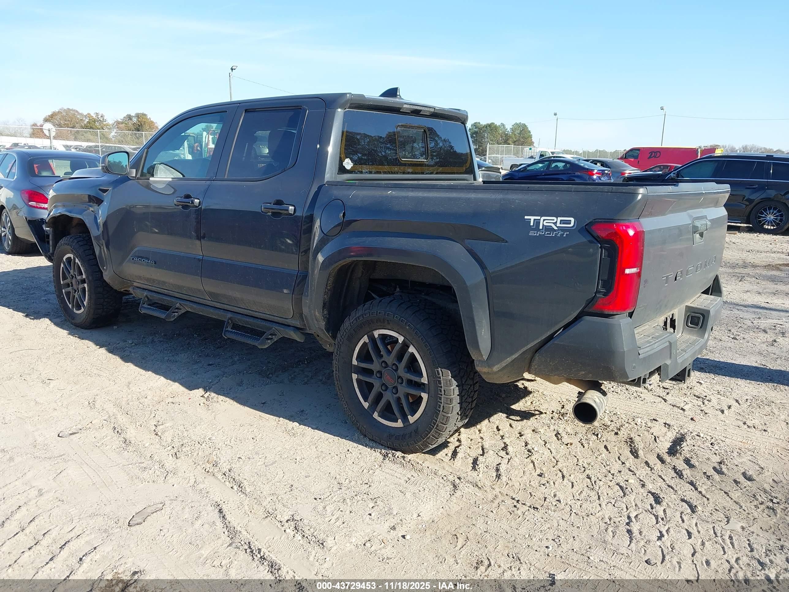 TOYOTA TACOMA image 3