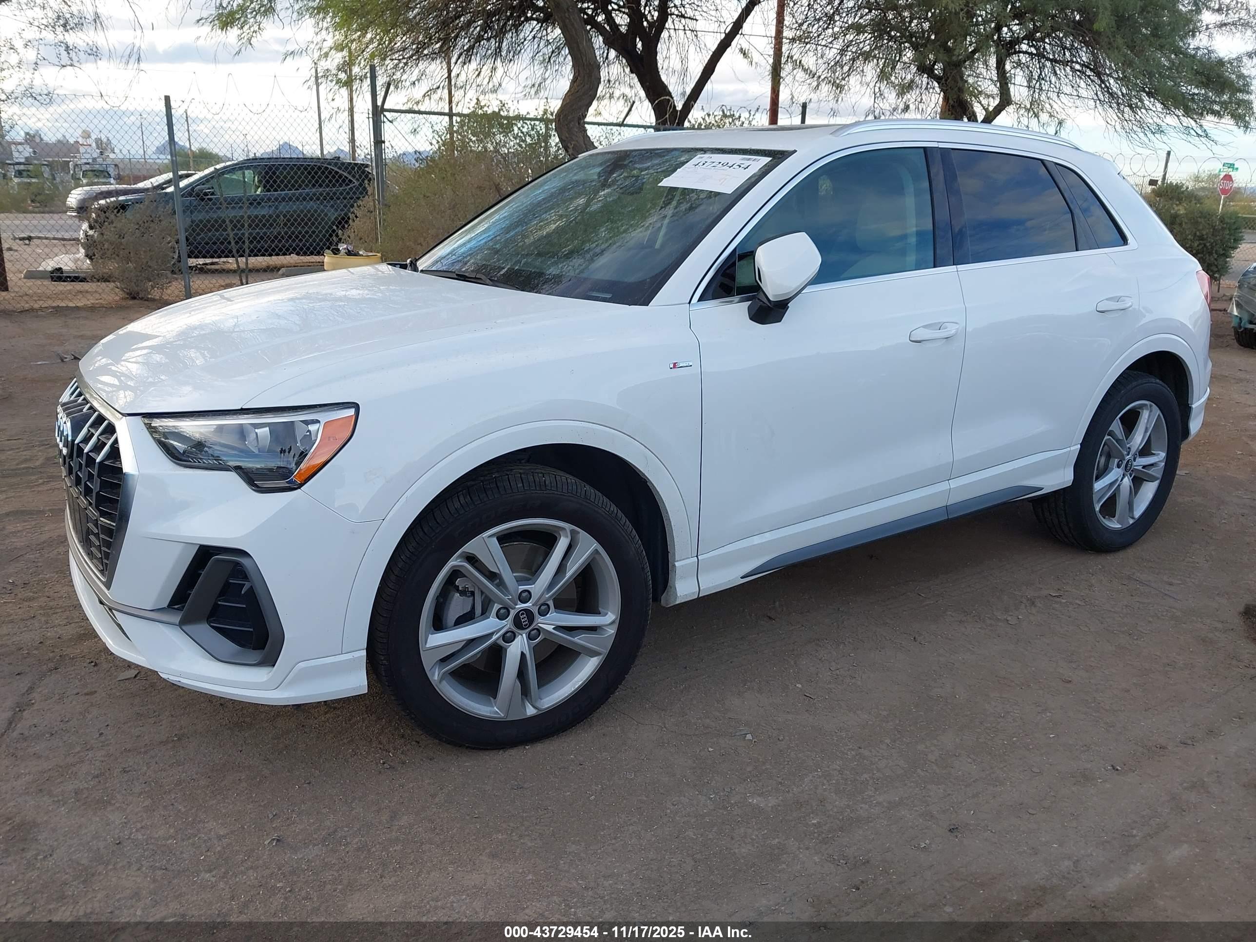 AUDI Q3 image 2