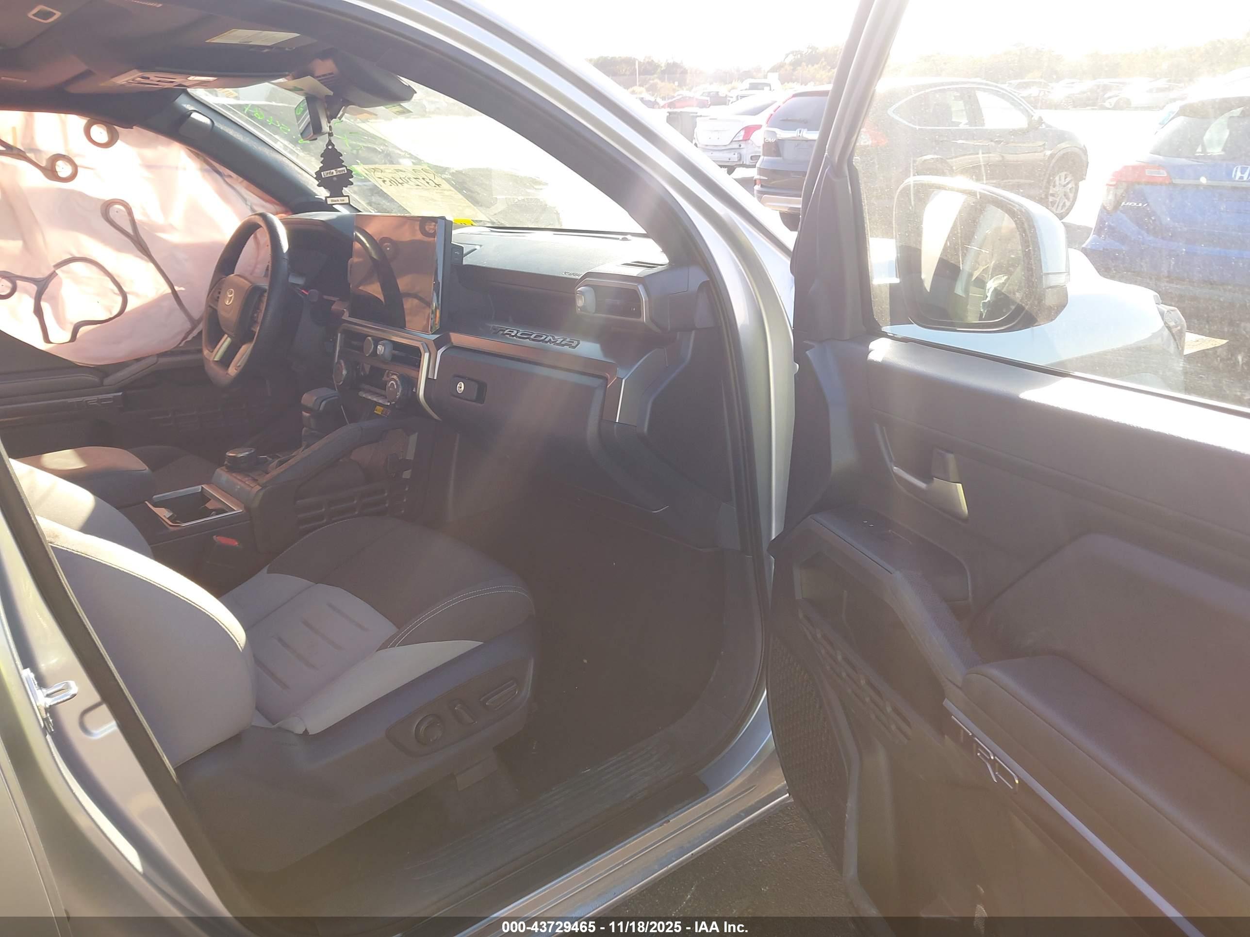 TOYOTA TACOMA image 5