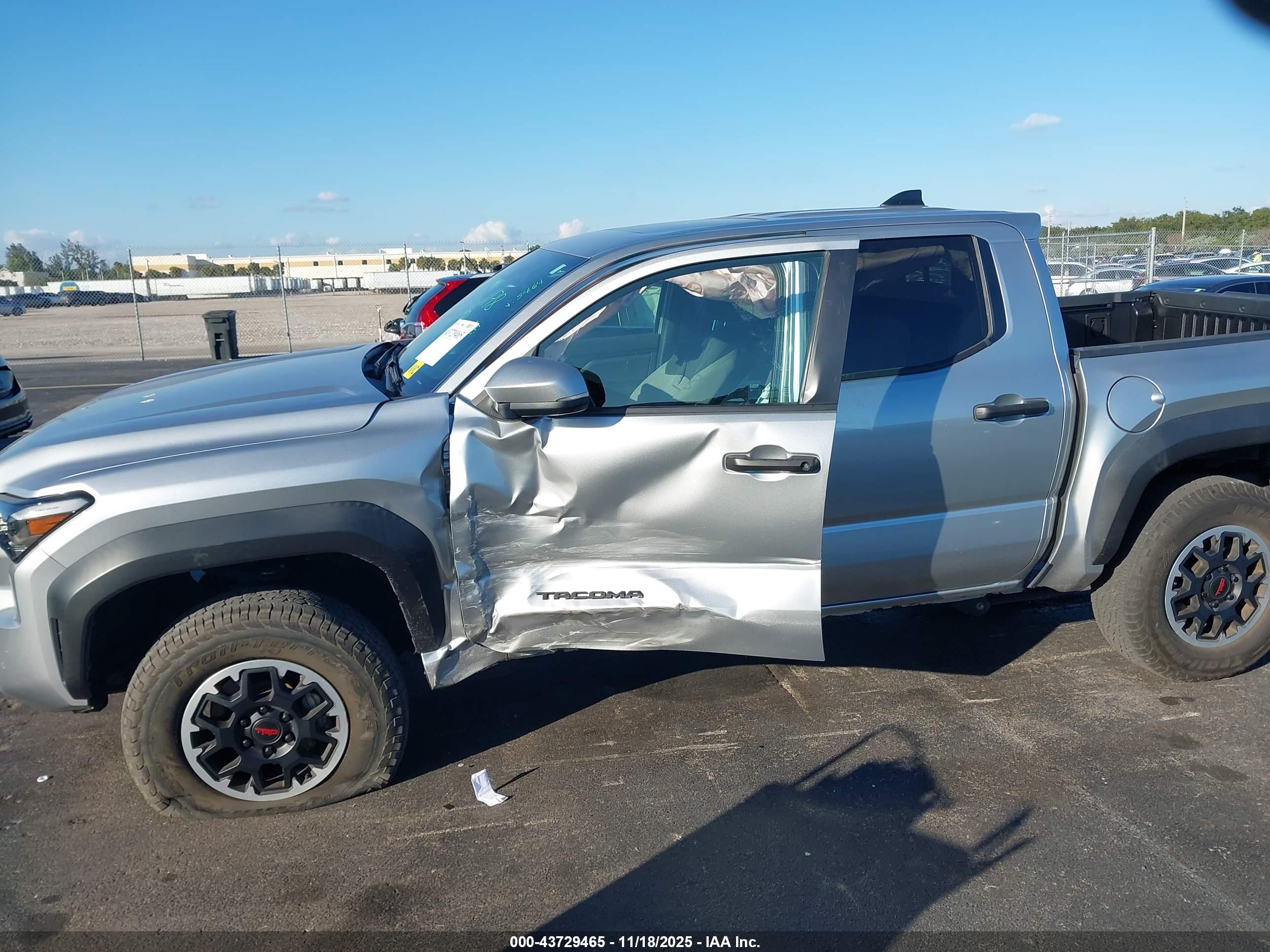 TOYOTA TACOMA image 6