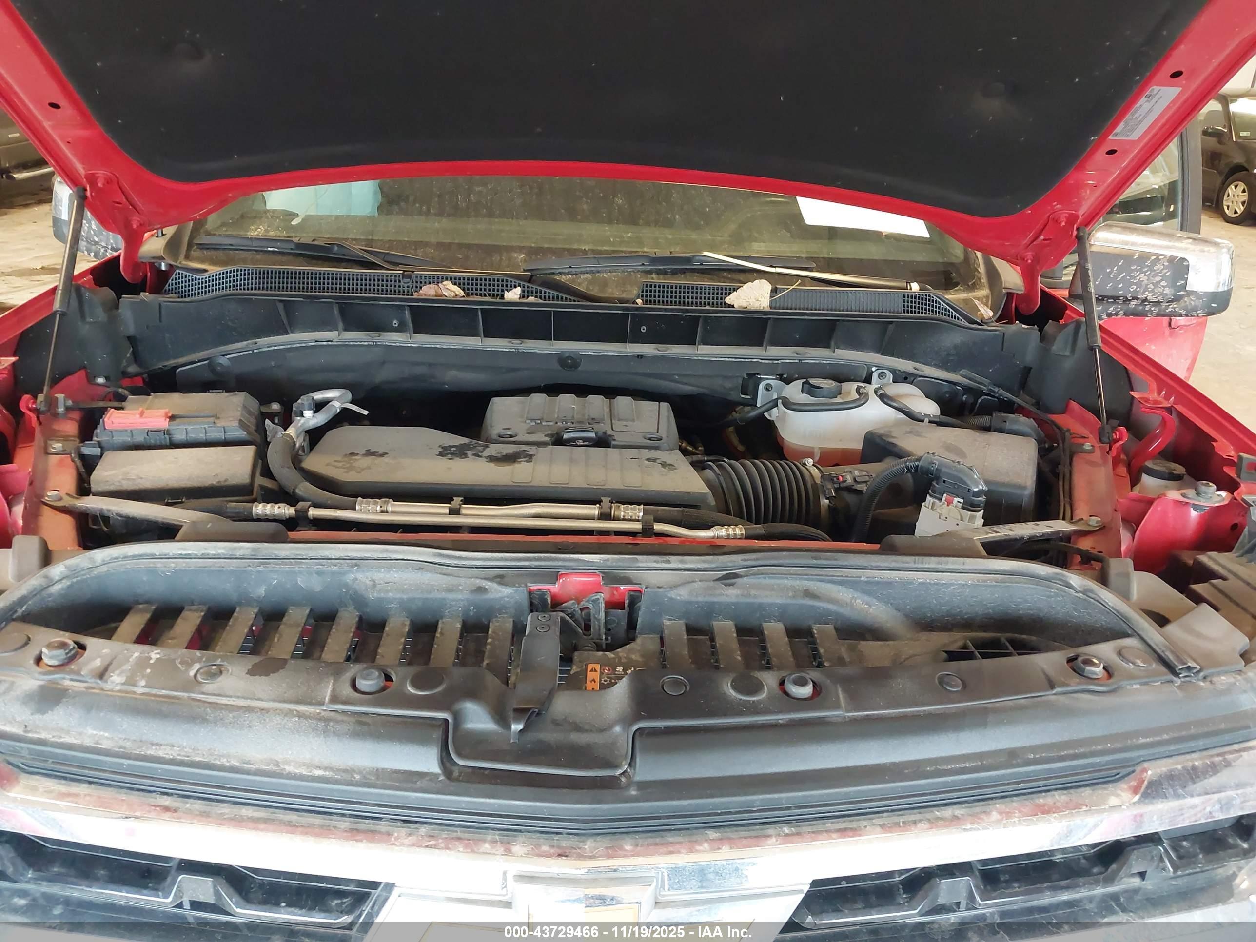 CHEVROLET SILVERADO image 10