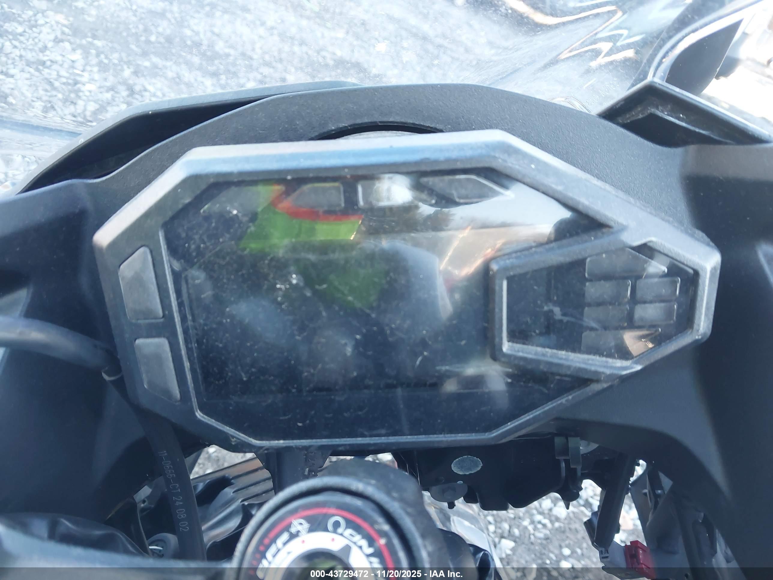 KAWASAKI EX500 image 7