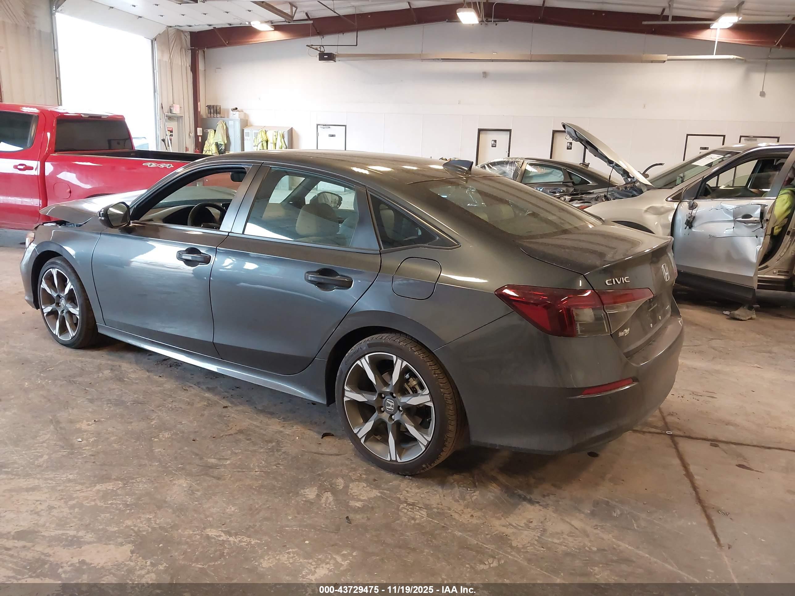 HONDA CIVIC image 3