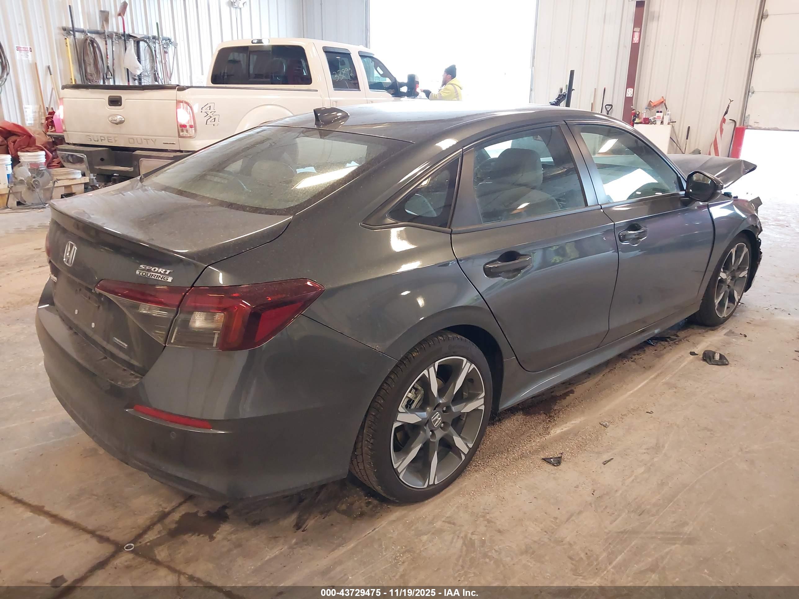 HONDA CIVIC image 4