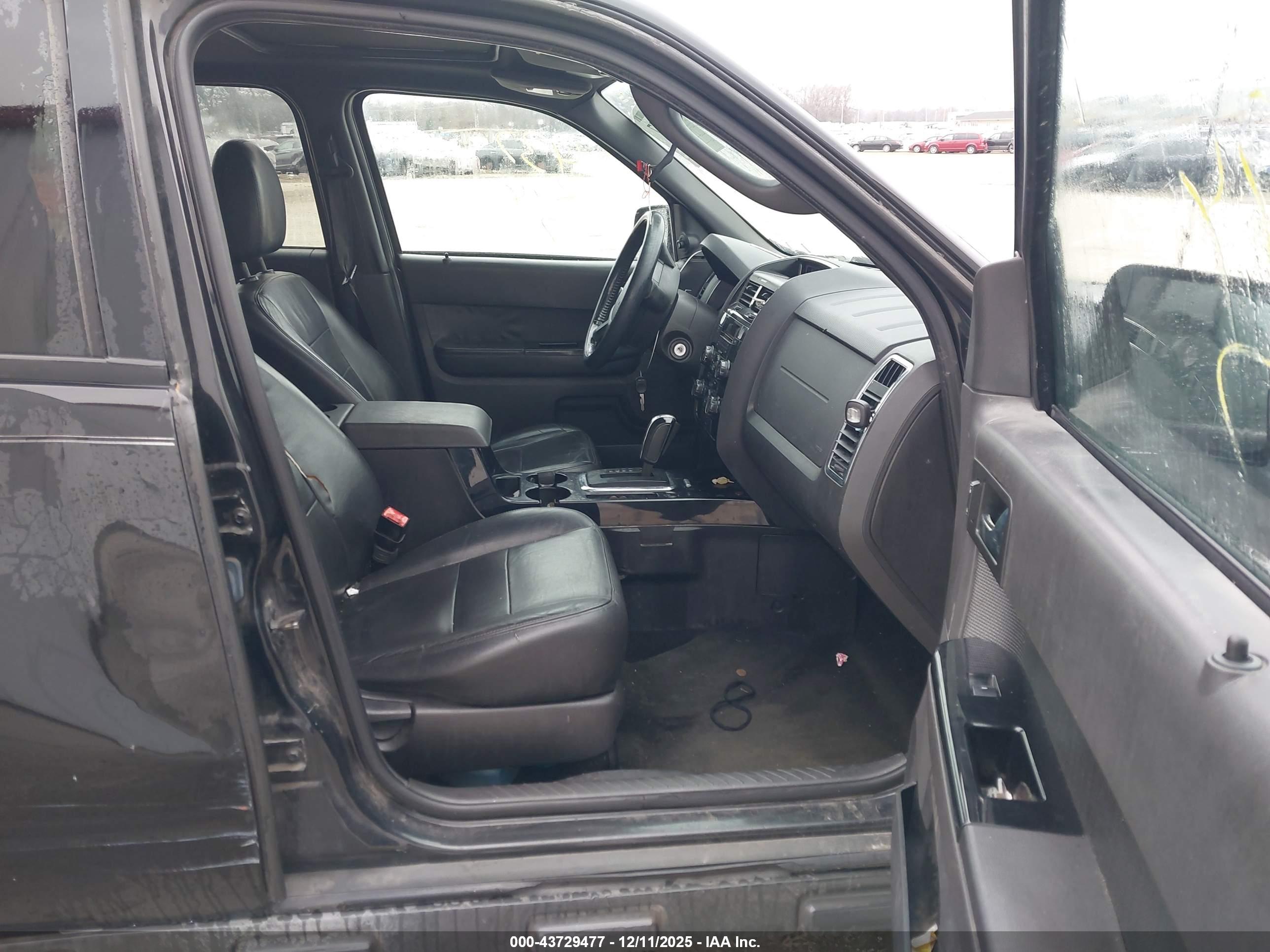 FORD ESCAPE image 5