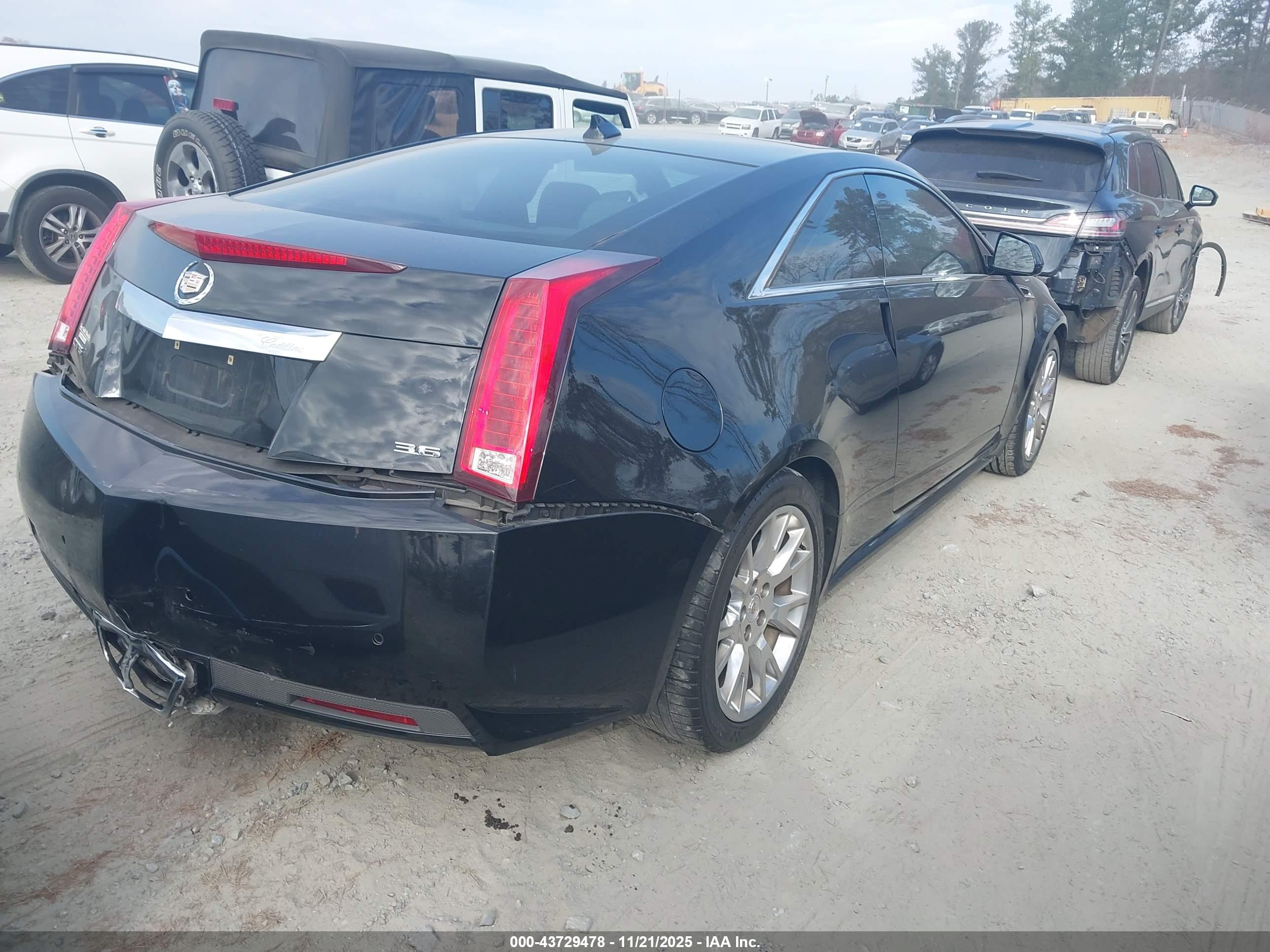 CADILLAC CTS image 4